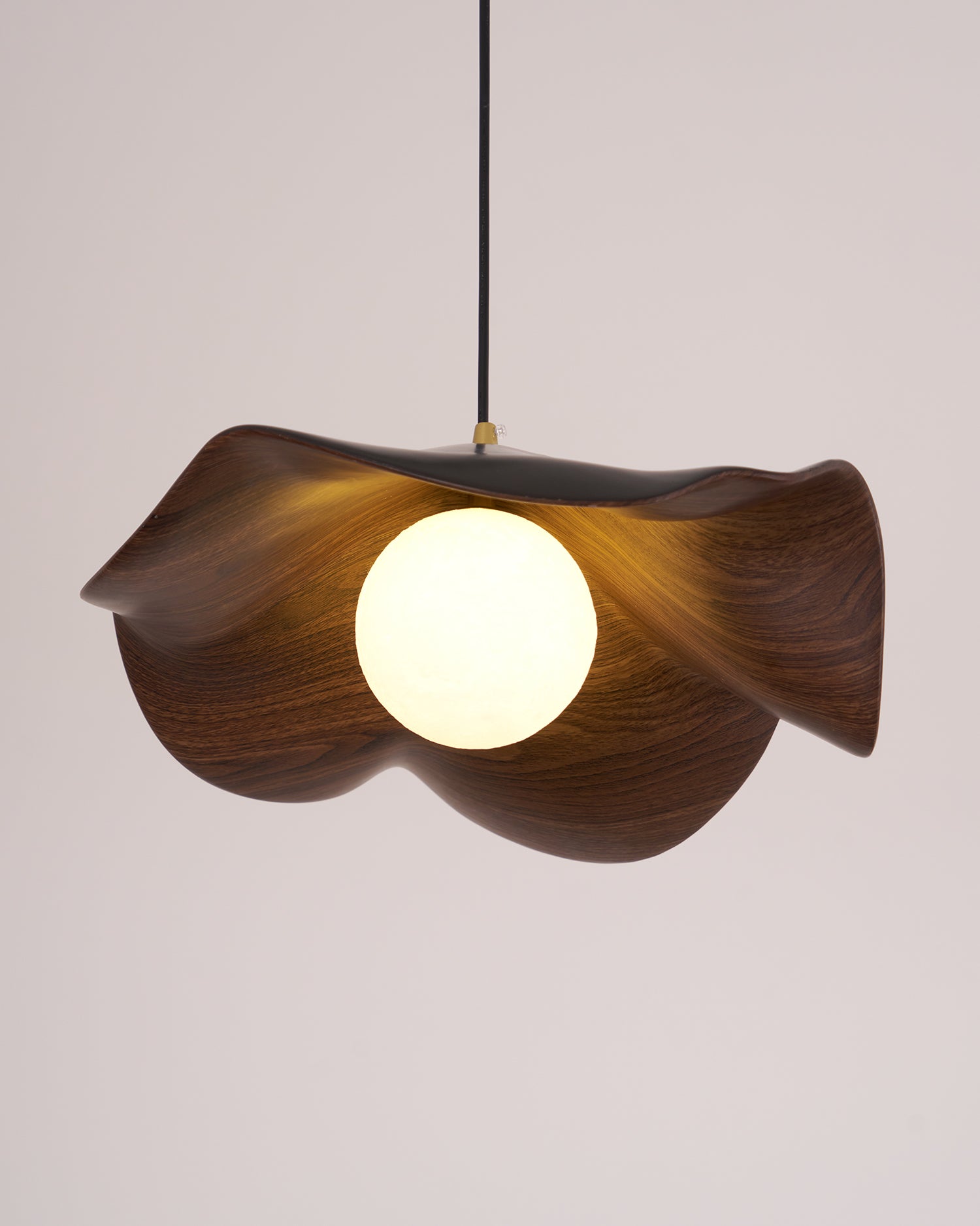 Brioce Suspension avec abat-jour en résine blanc et noyer pour salon et salle à manger - Neutralighting
