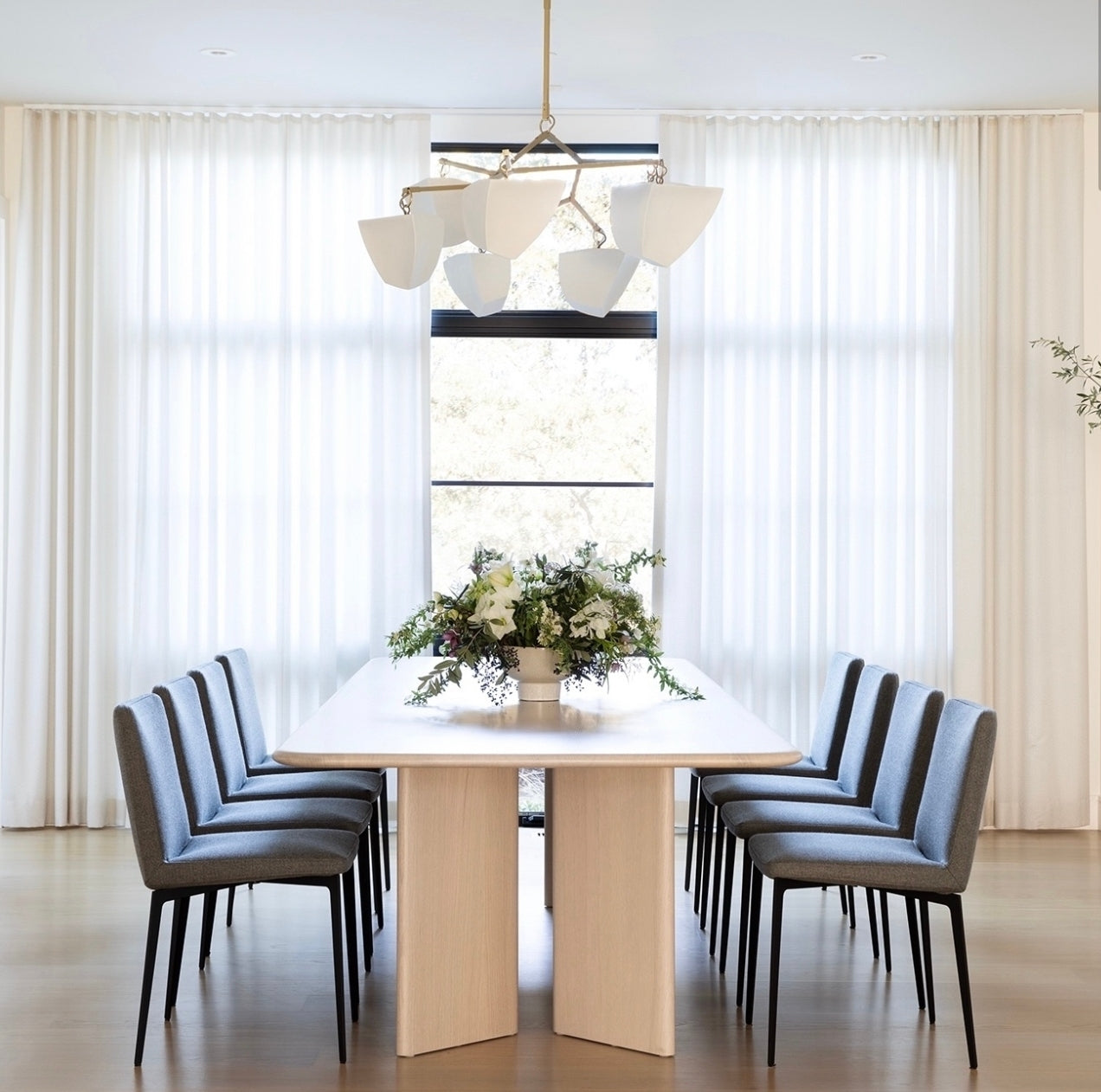 Iris Lustre en Laiton et Céramique à Créativité Individuelle Mobile - Neutralighting