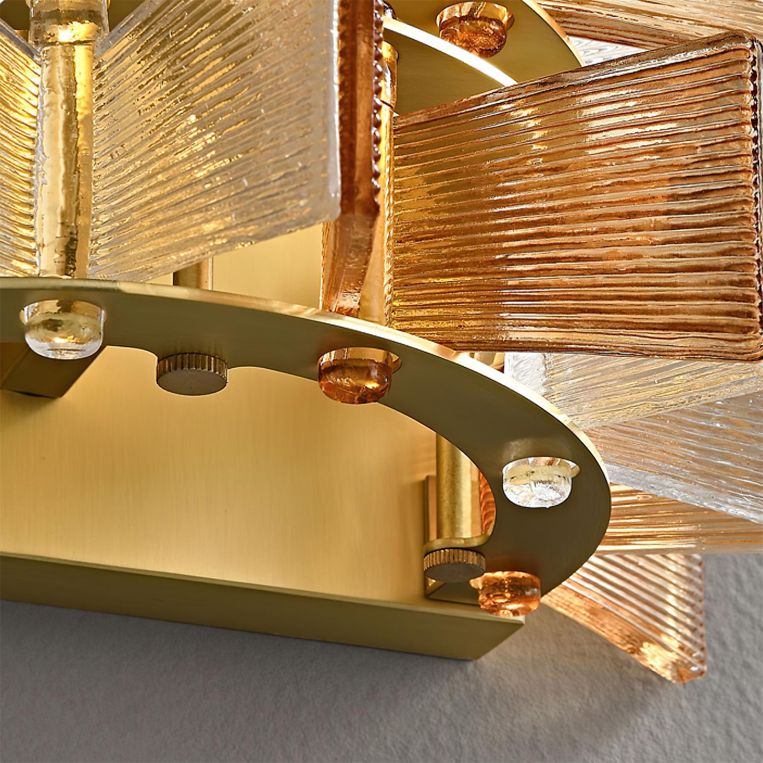 Celvara Applique Murale Accent Ruban en Verre Rainuré - Neutralighting