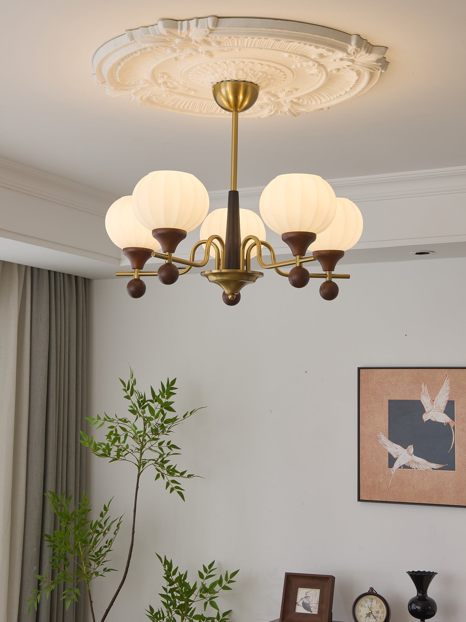 Anorionis Lustre Traditionnel Haut de Gamme en Bois - Neutralighting