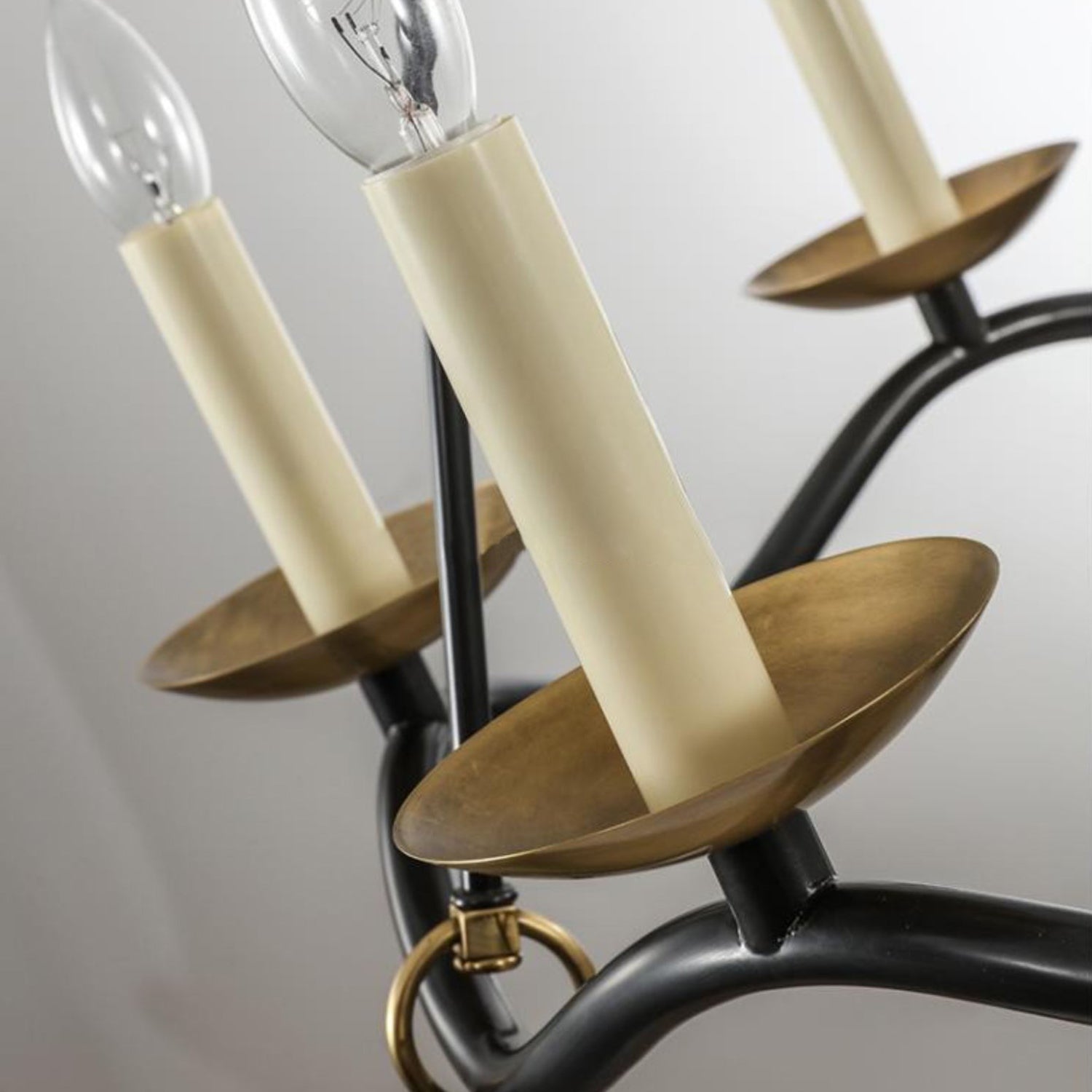 Allirora Chandelier Vintage en Laiton Élégant - Neutralighting