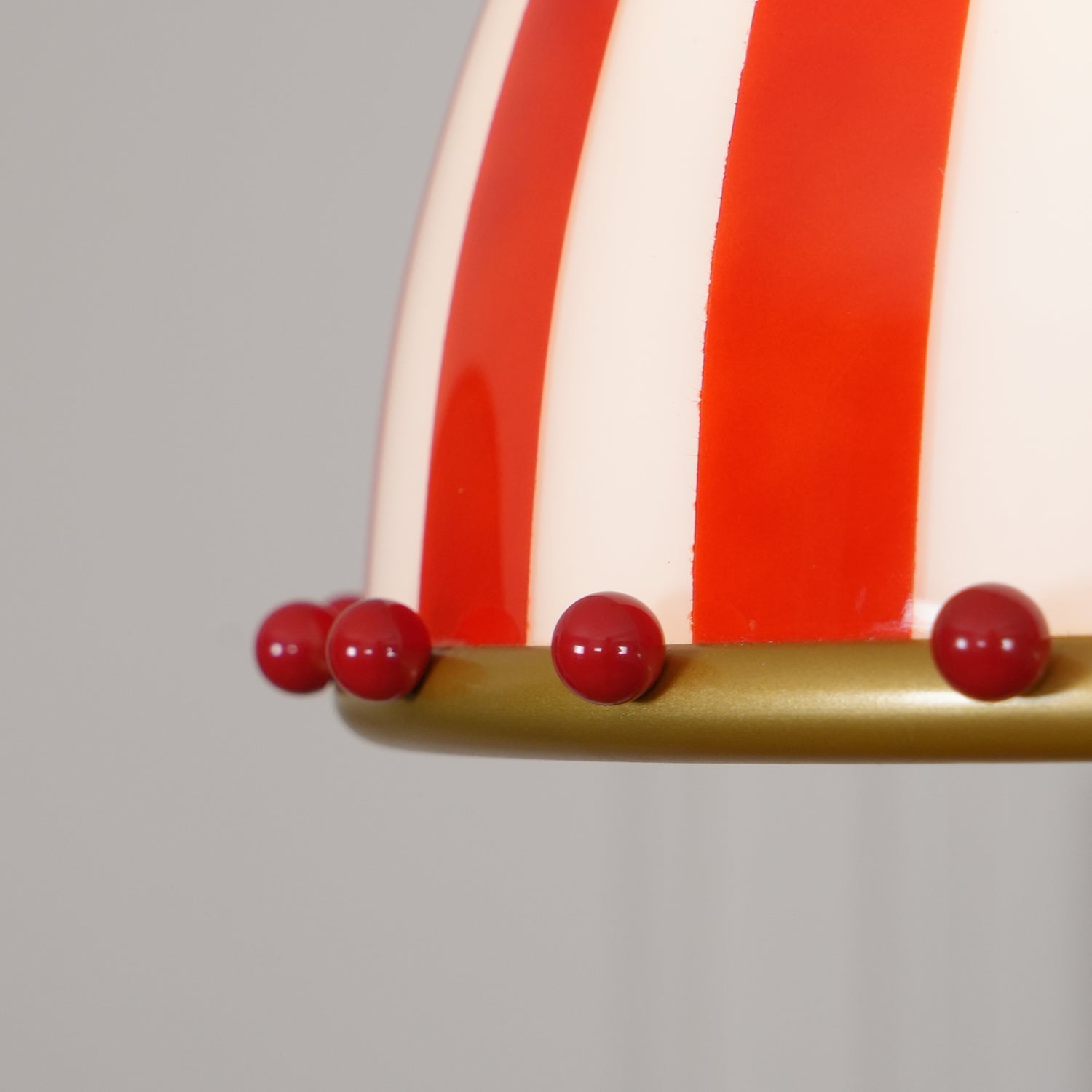Flick Lampe Pendante en Verre Rayures Rouges et Blanches - Neutralighting