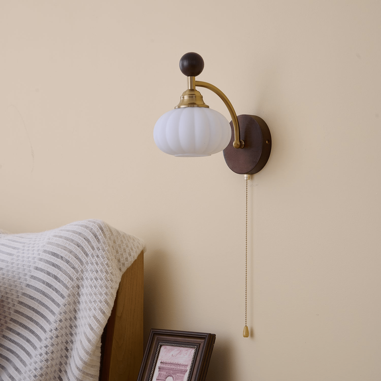 Eshae Applique Murale en Tissu et Bois Premium - Neutralighting