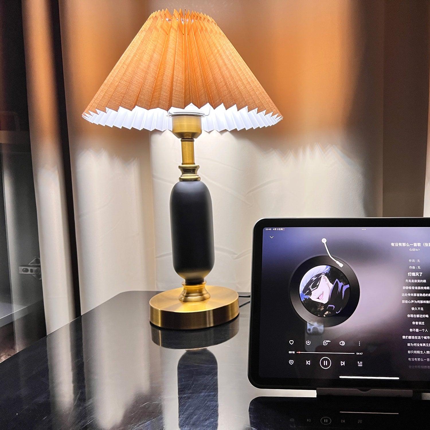 Aurmarila Lampe de Table en Tissu - Neutralighting