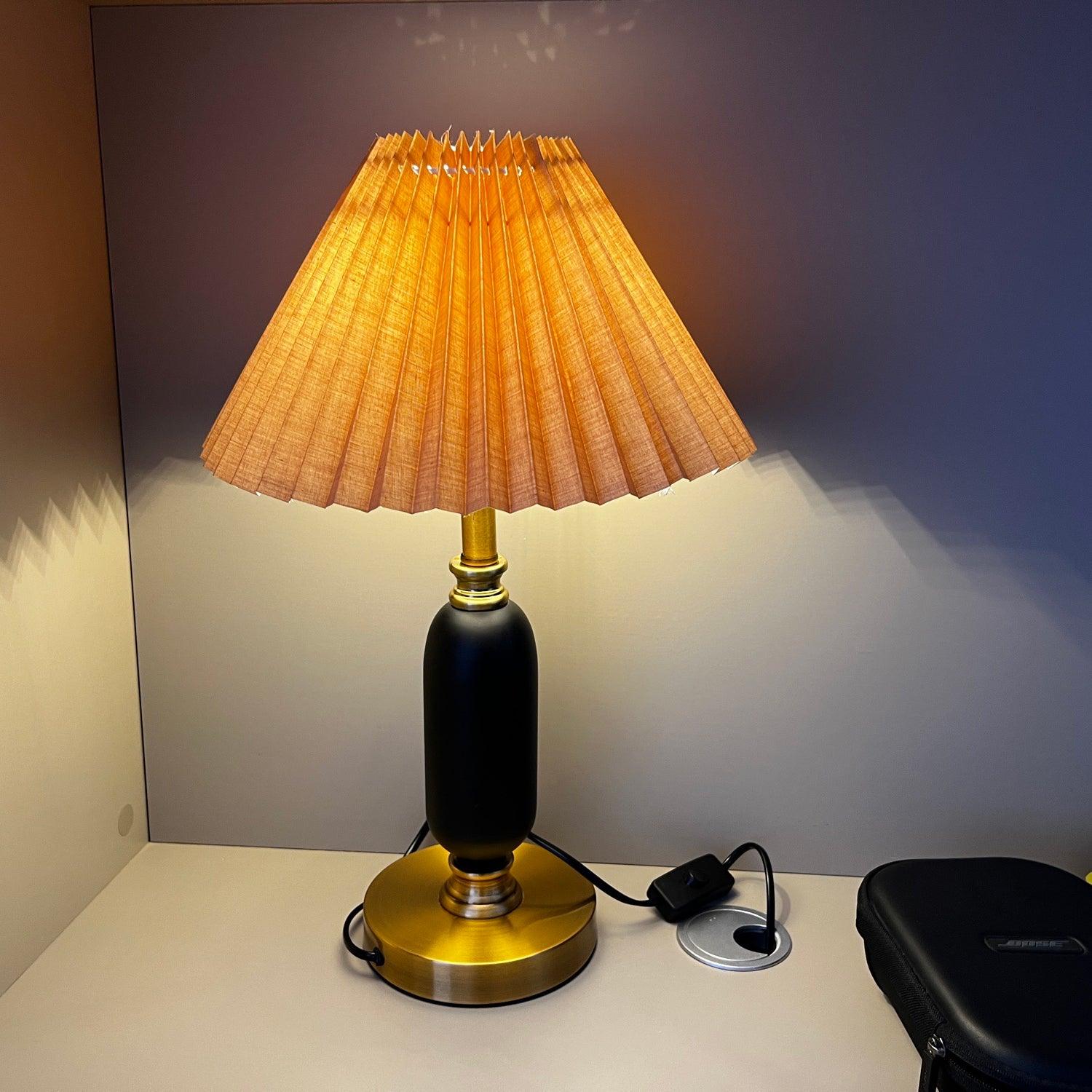 Aurmarila Lampe de Table en Tissu - Neutralighting