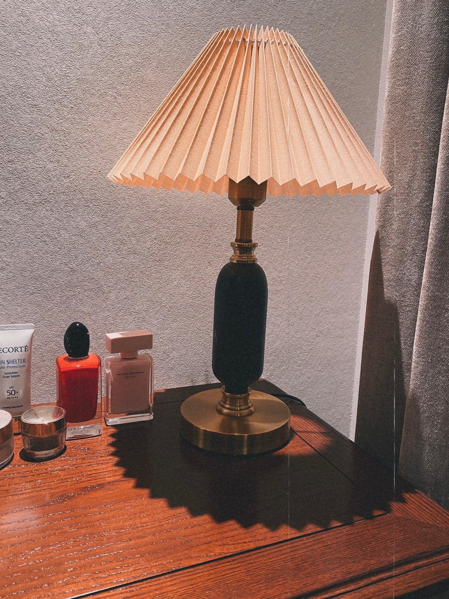Aurmarila Lampe de Table en Tissu - Neutralighting