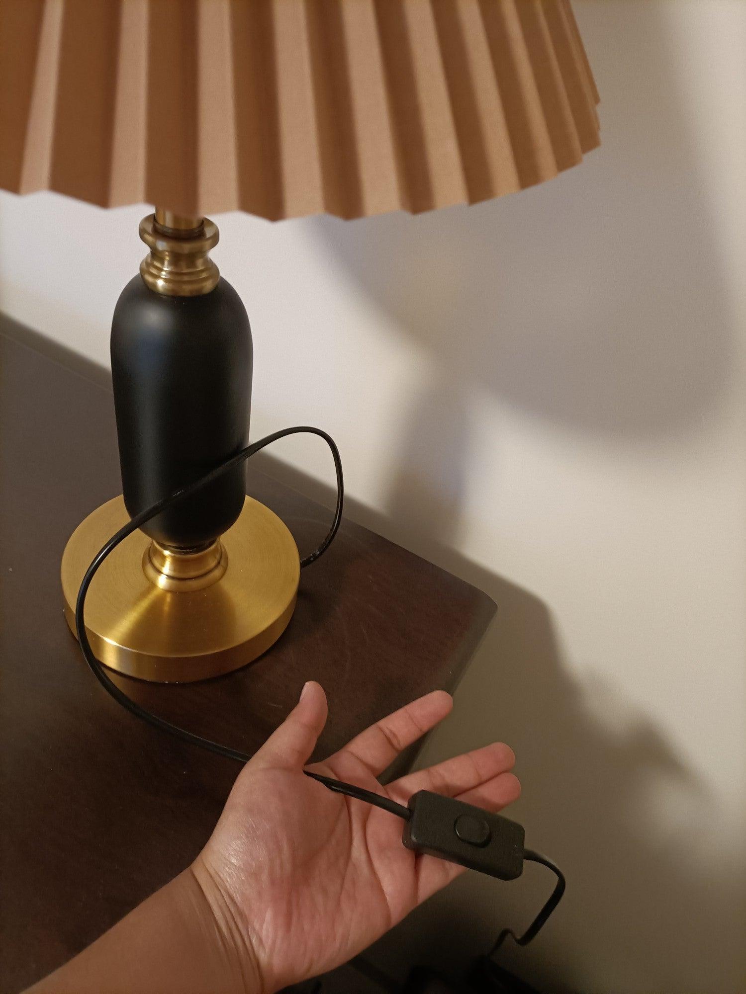 Aurmarila Lampe de Table en Tissu - Neutralighting