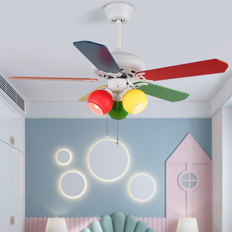 Plafonnier ventilateur ludique Carlo en finition bleue