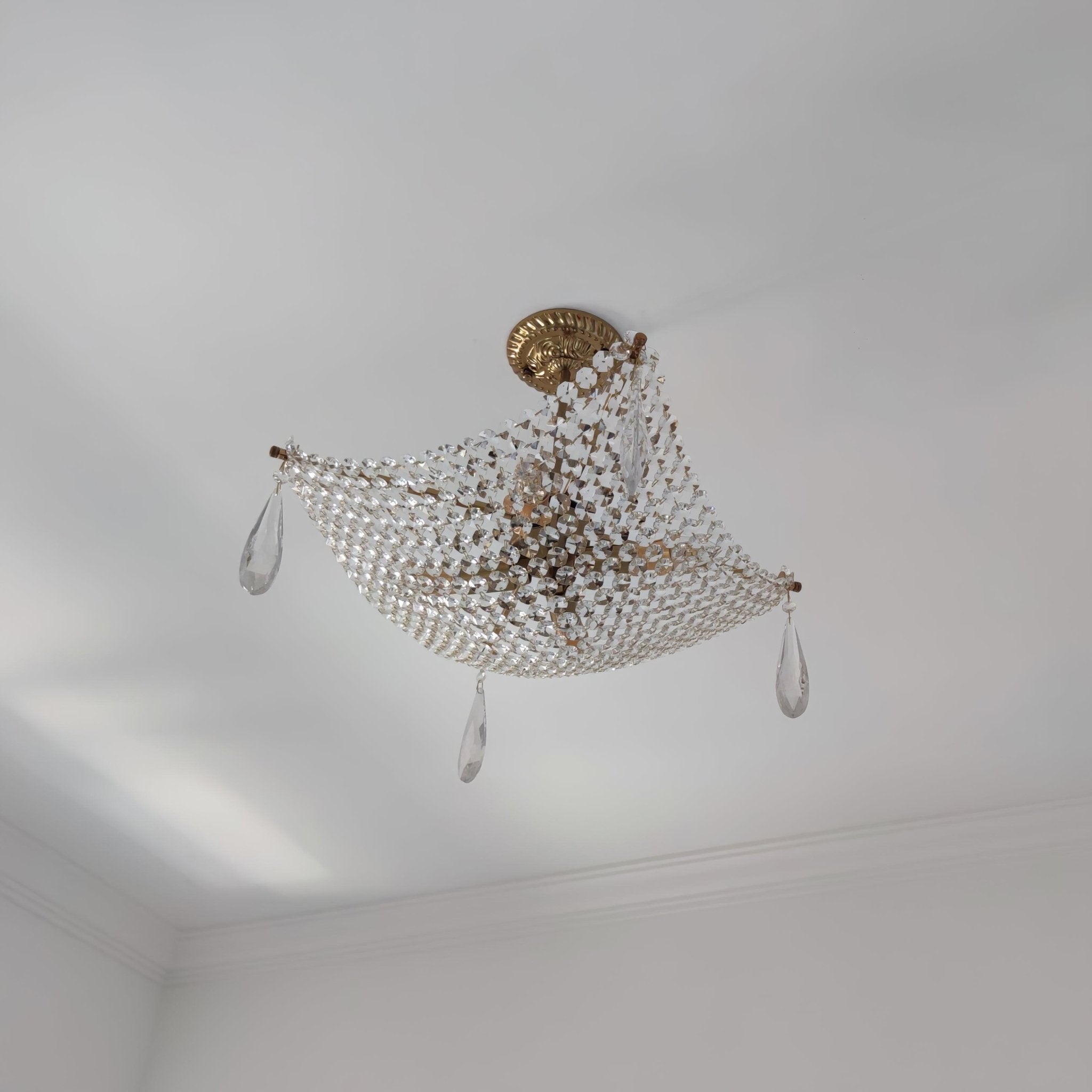 Lustra Chandelier avec Fils de Cristal et Cristal - Neutralighting
