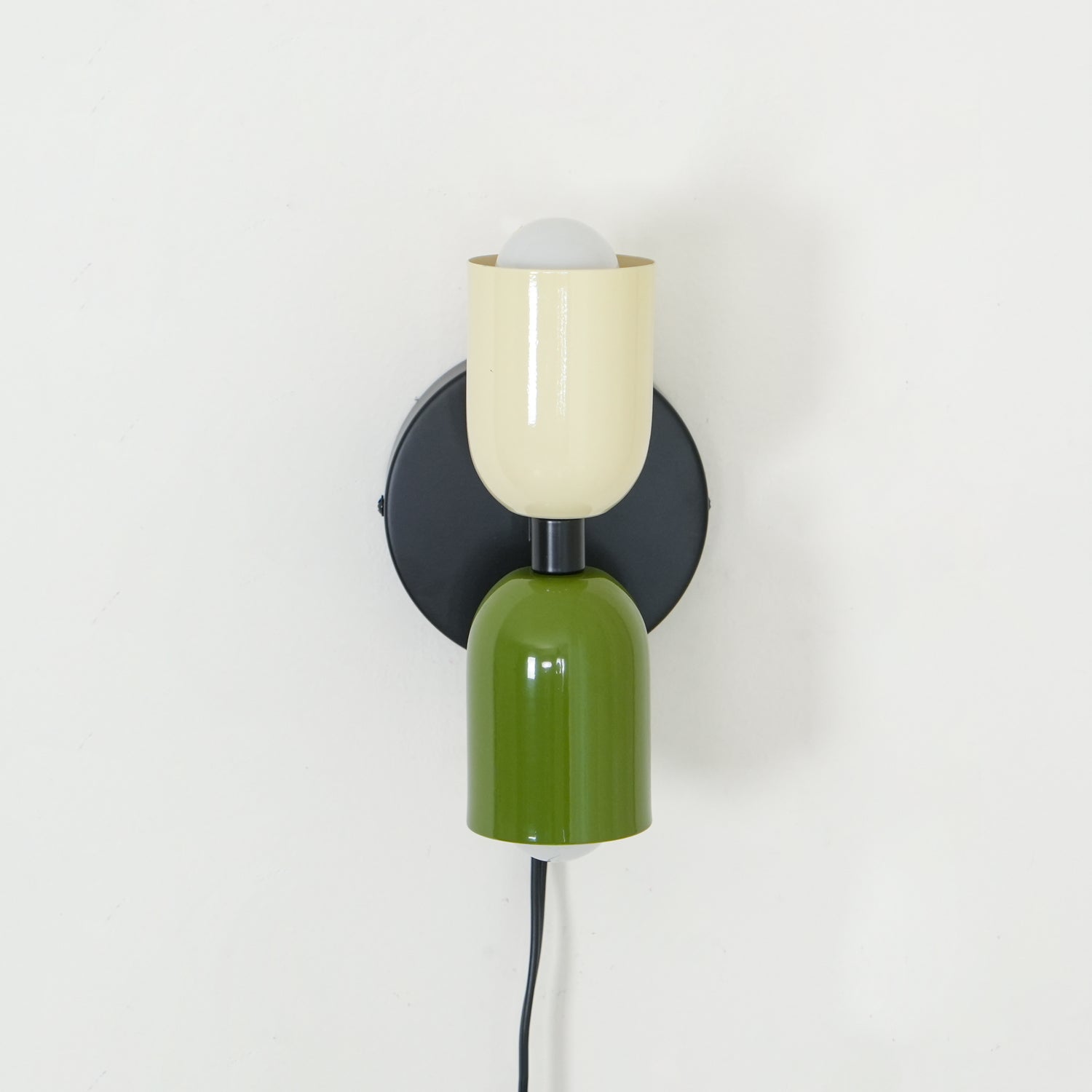 Lustra Wall Lamp Green Black Minimalist Plug-In - Neutralighting