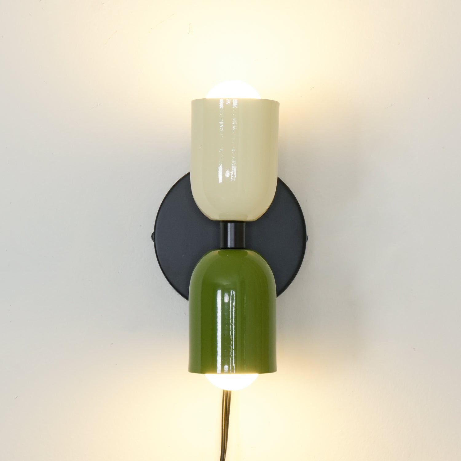 Lustra Wall Lamp Green Black Minimalist Plug-In - Neutralighting