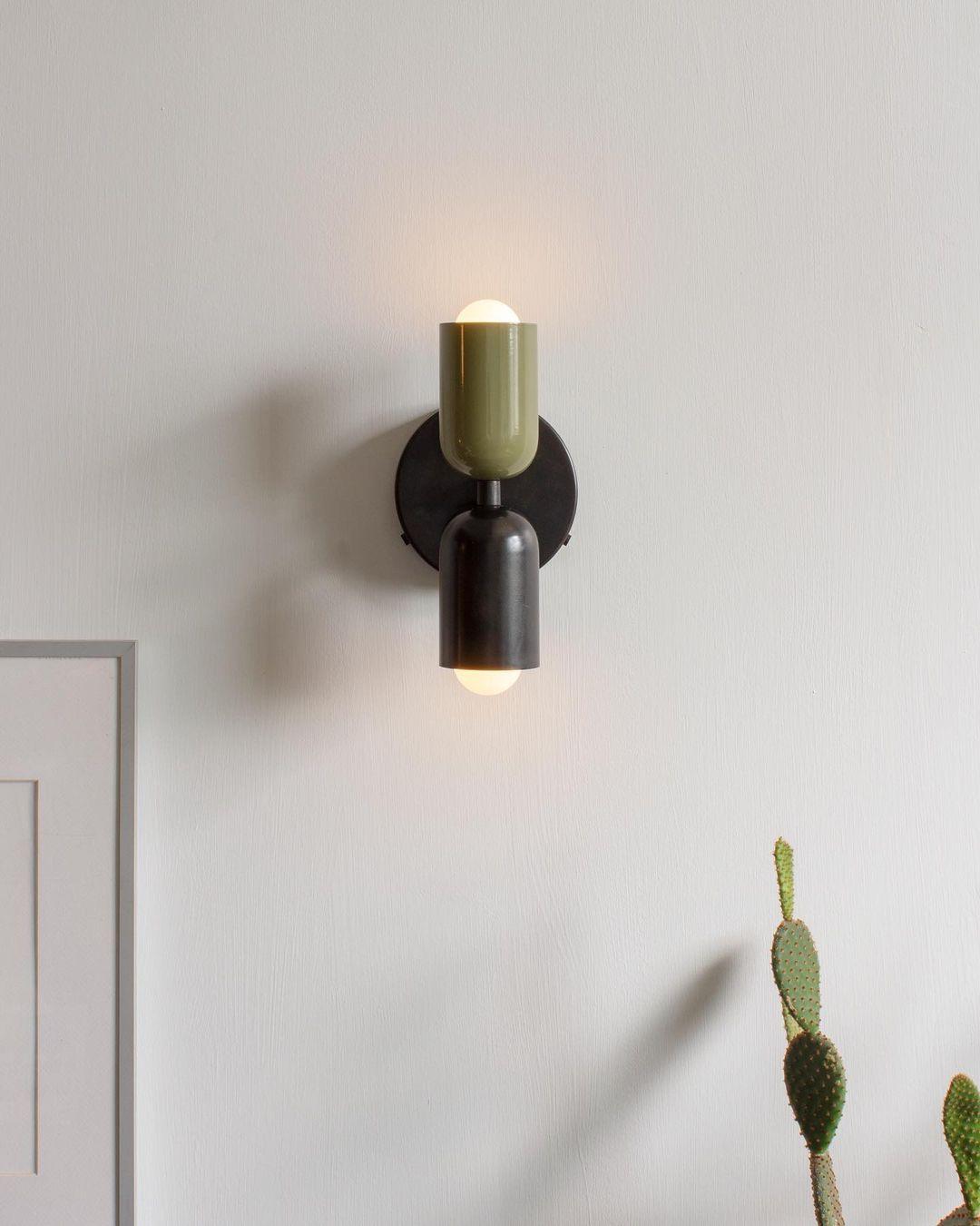 Lustra Wall Lamp Green Black Minimalist Plug-In - Neutralighting