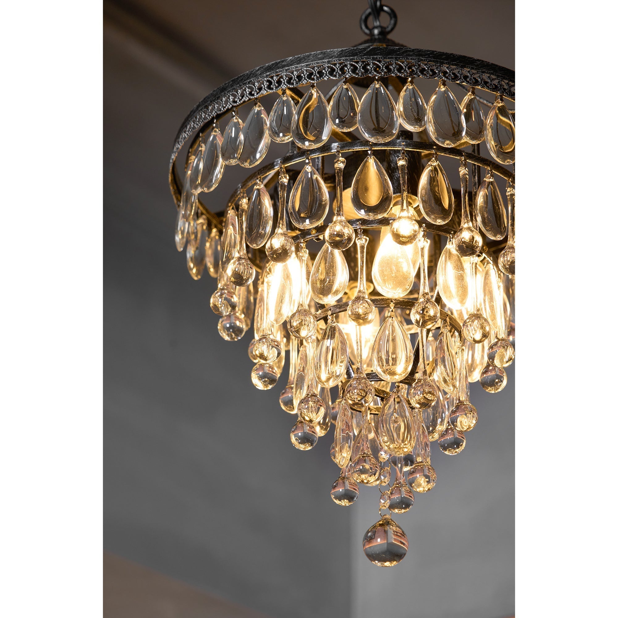Blink Lustre Unique En Cristal Et Métal En Forme De Pyramide Inversée - Neutralighting