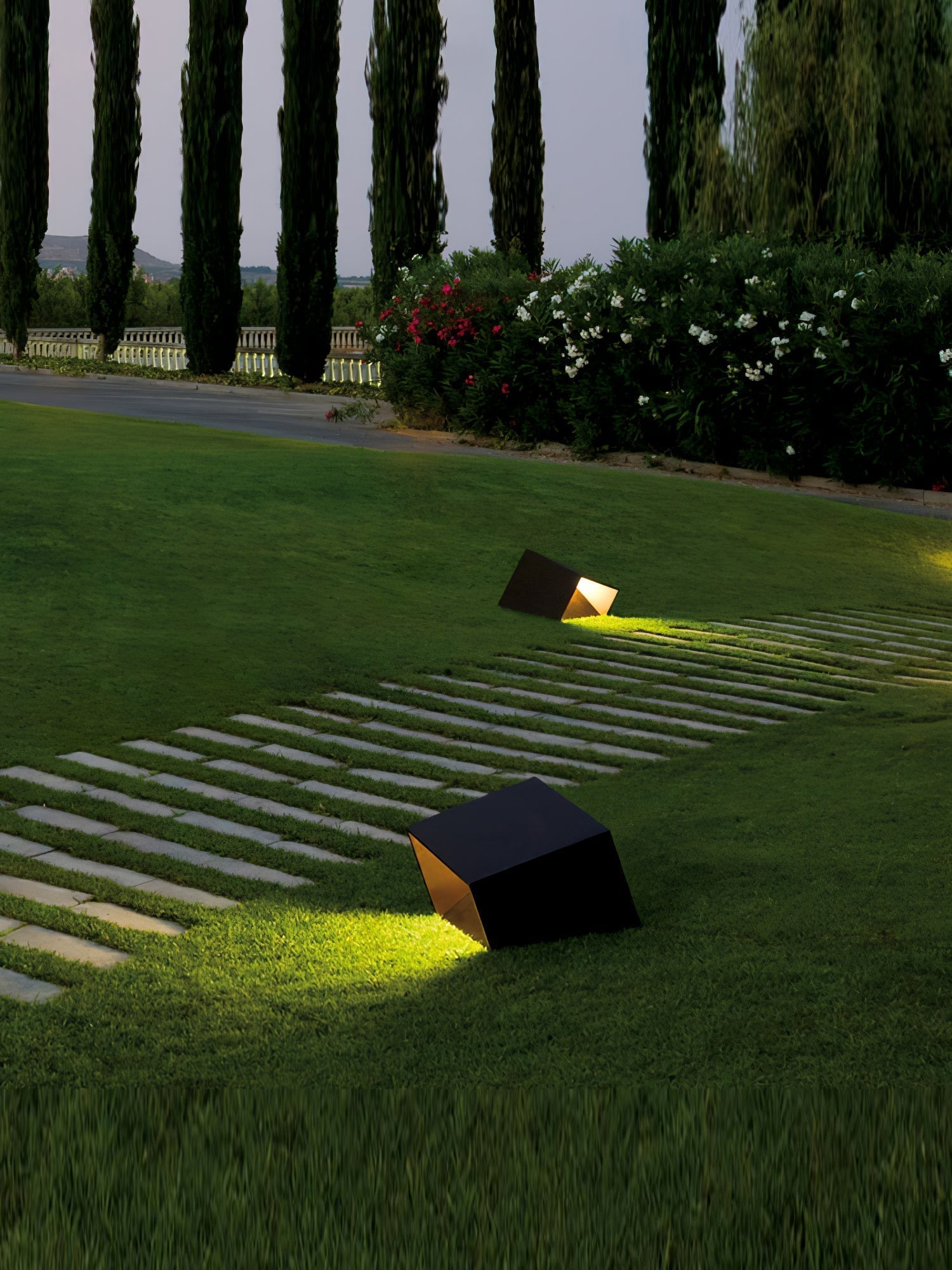 Cube Garden Outdoor Light - Blowlighting