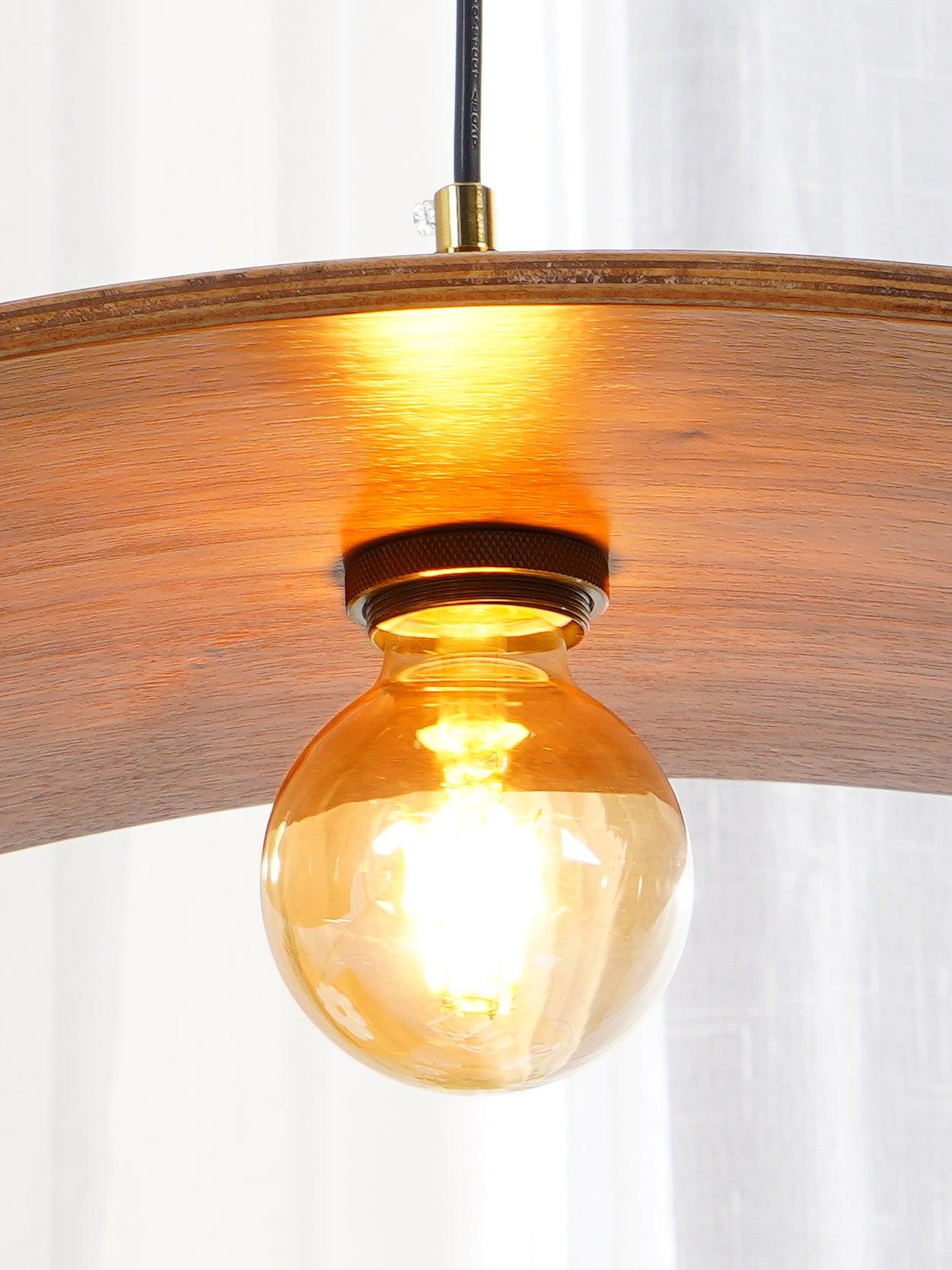Muto Suspension Incuvré Minimaliste, Metal/Bois, Bois, Chambre - Neutralighting