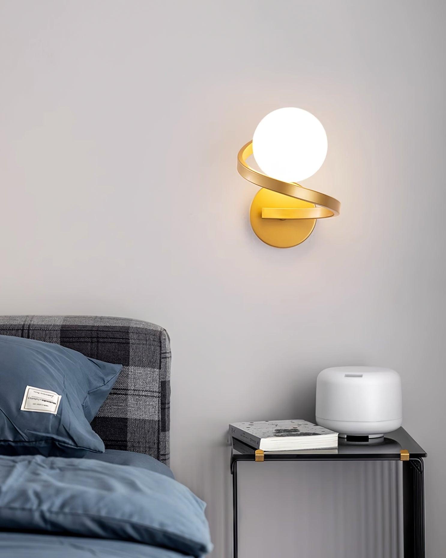 Curved Applique Murale Spirale en Laiton - Neutralighting