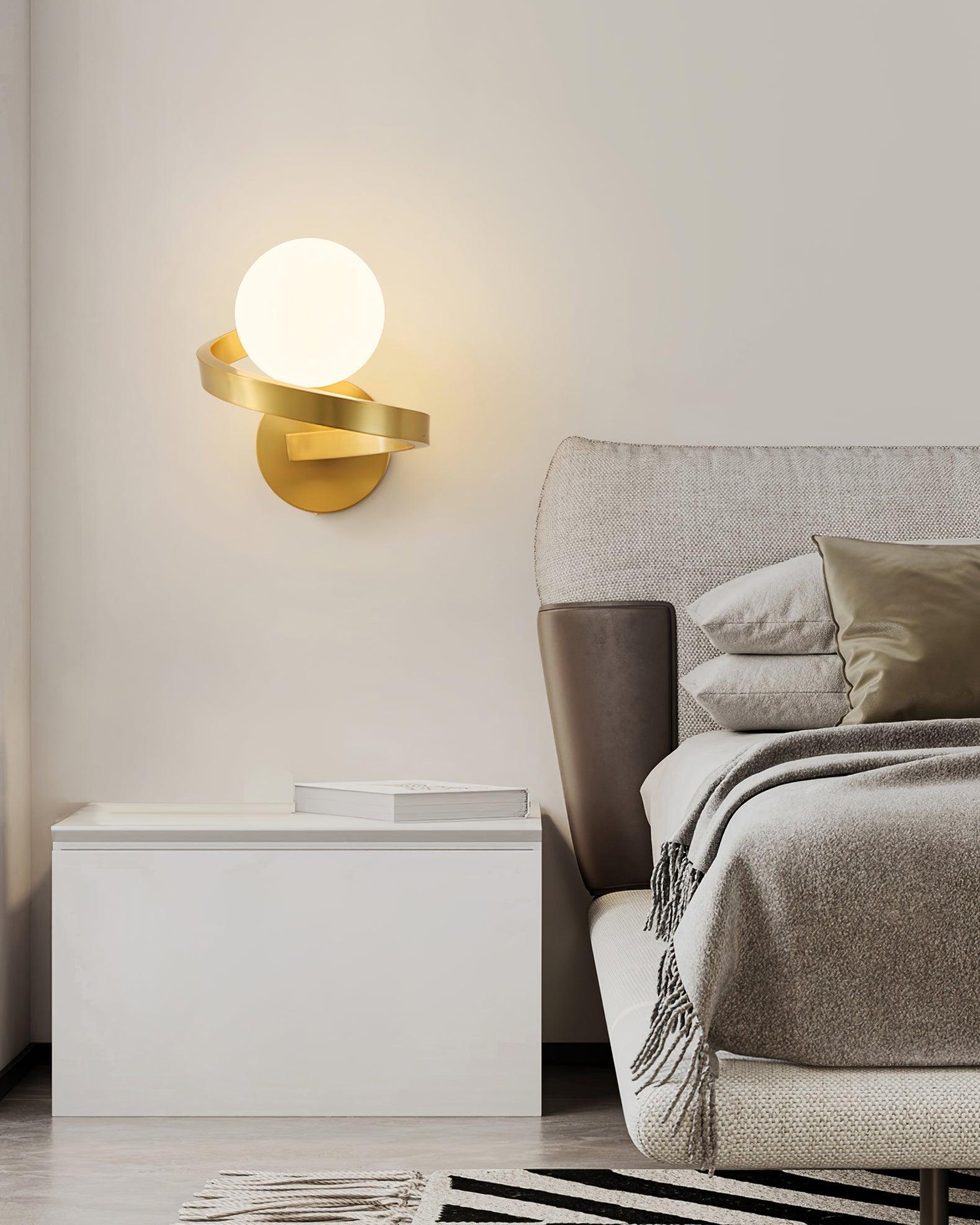 Curved Applique Murale Spirale en Laiton - Neutralighting