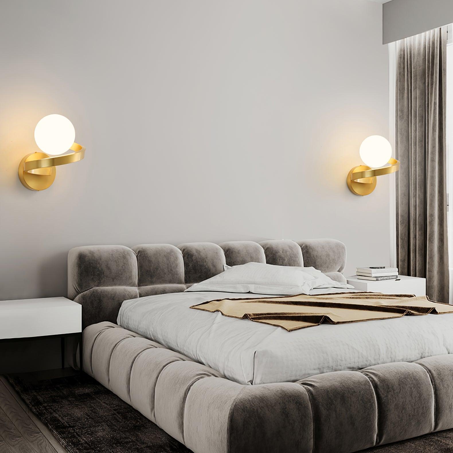 Curved Applique Murale Spirale en Laiton - Neutralighting