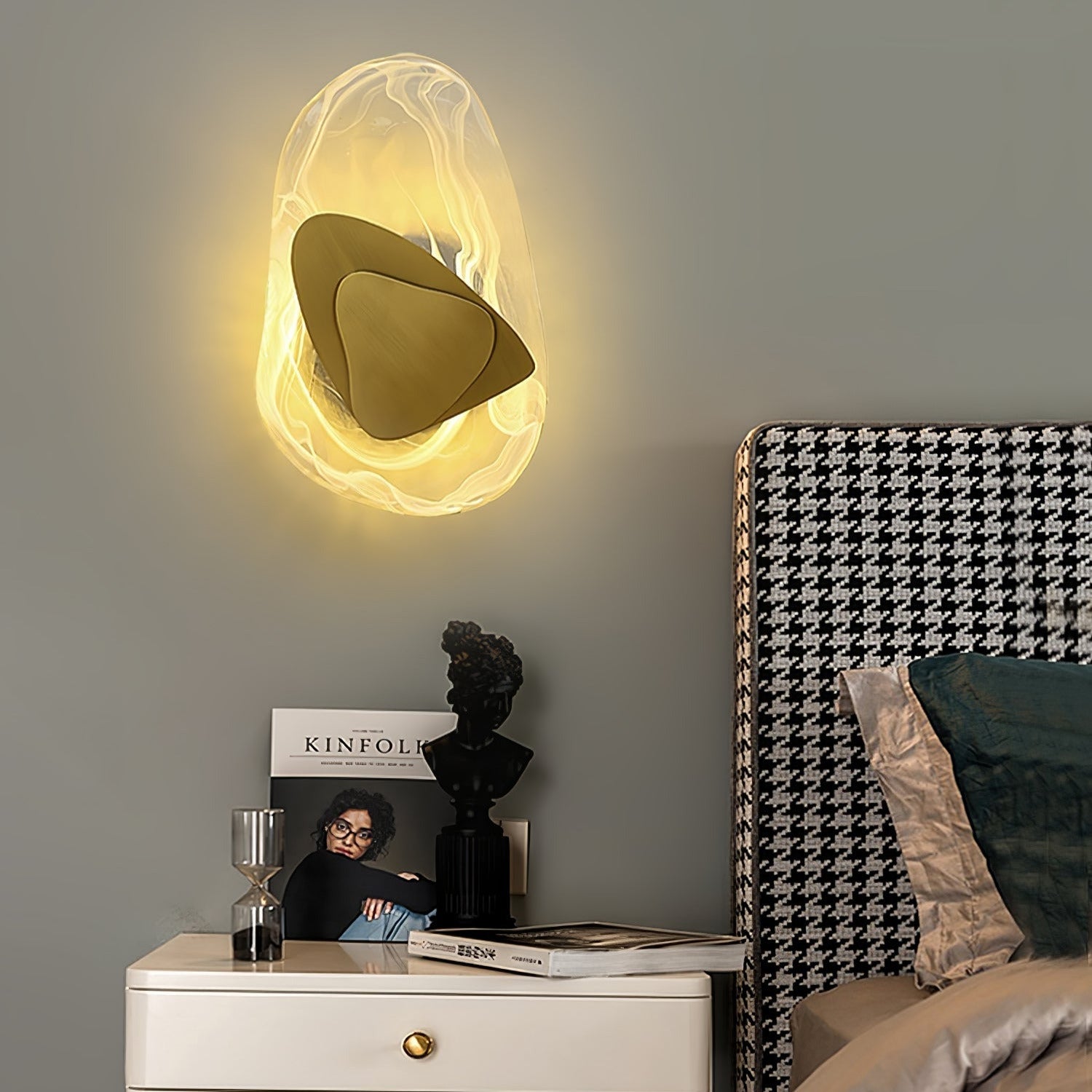 Beatrice Applique Murale Artistique en Verre Noir - Neutralighting