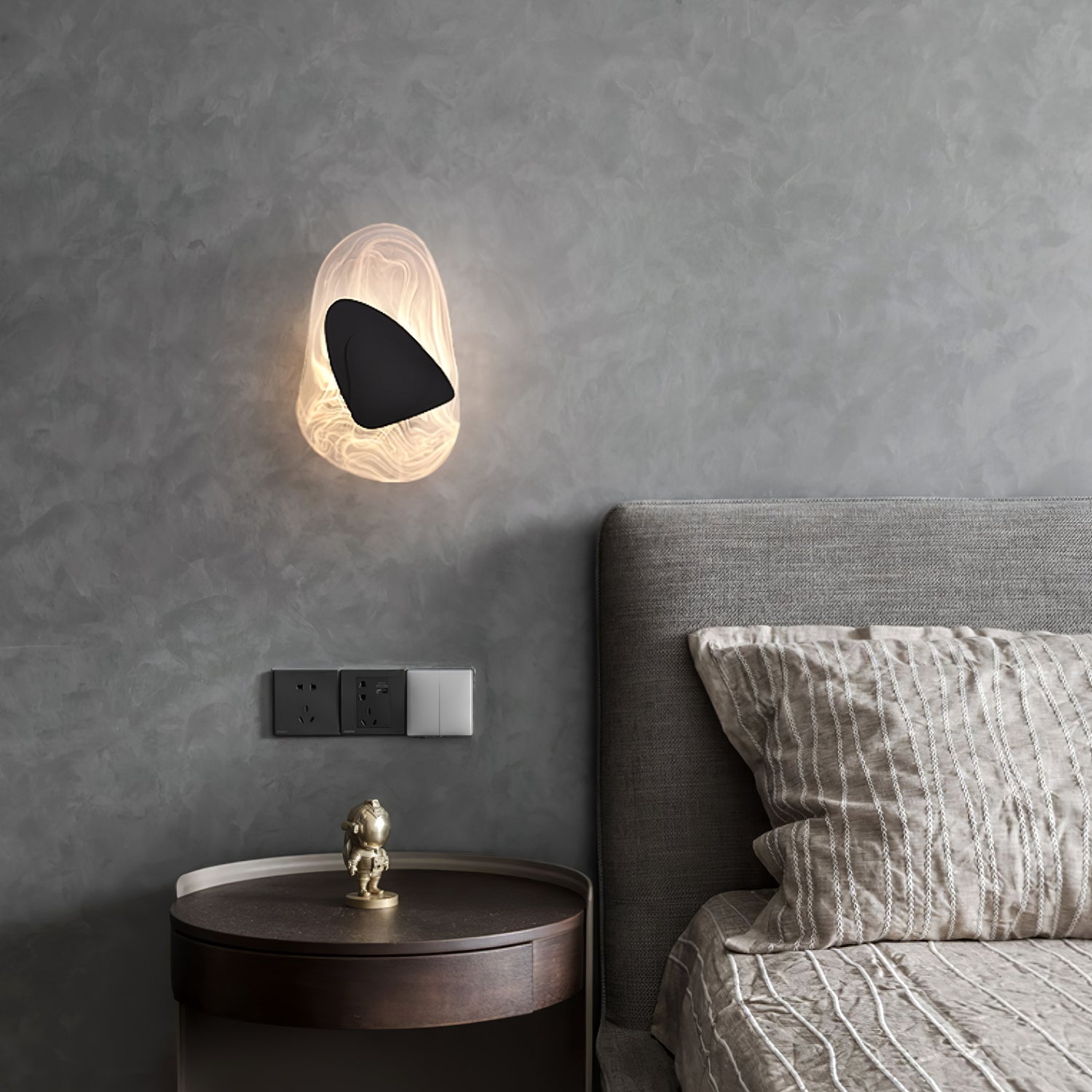 Beatrice Applique Murale Artistique en Verre Noir - Neutralighting