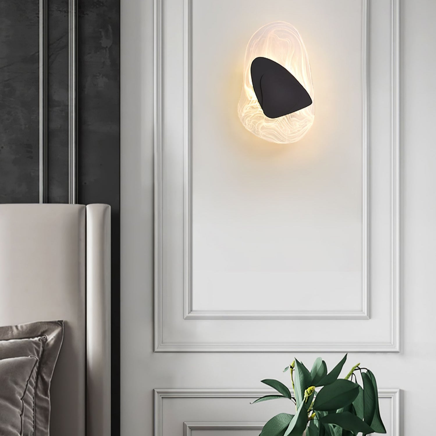 Beatrice Applique Murale Artistique en Verre Noir - Neutralighting