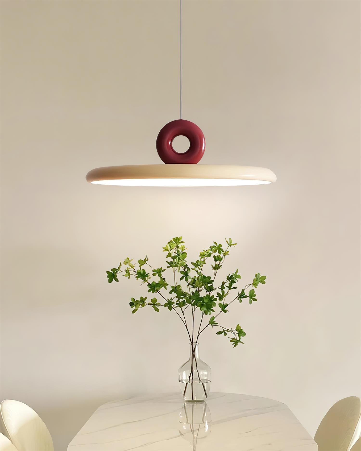 Suspension Disque Acrylique Avec Détail en Boucle Ambiance Minimaliste - Neutralighting