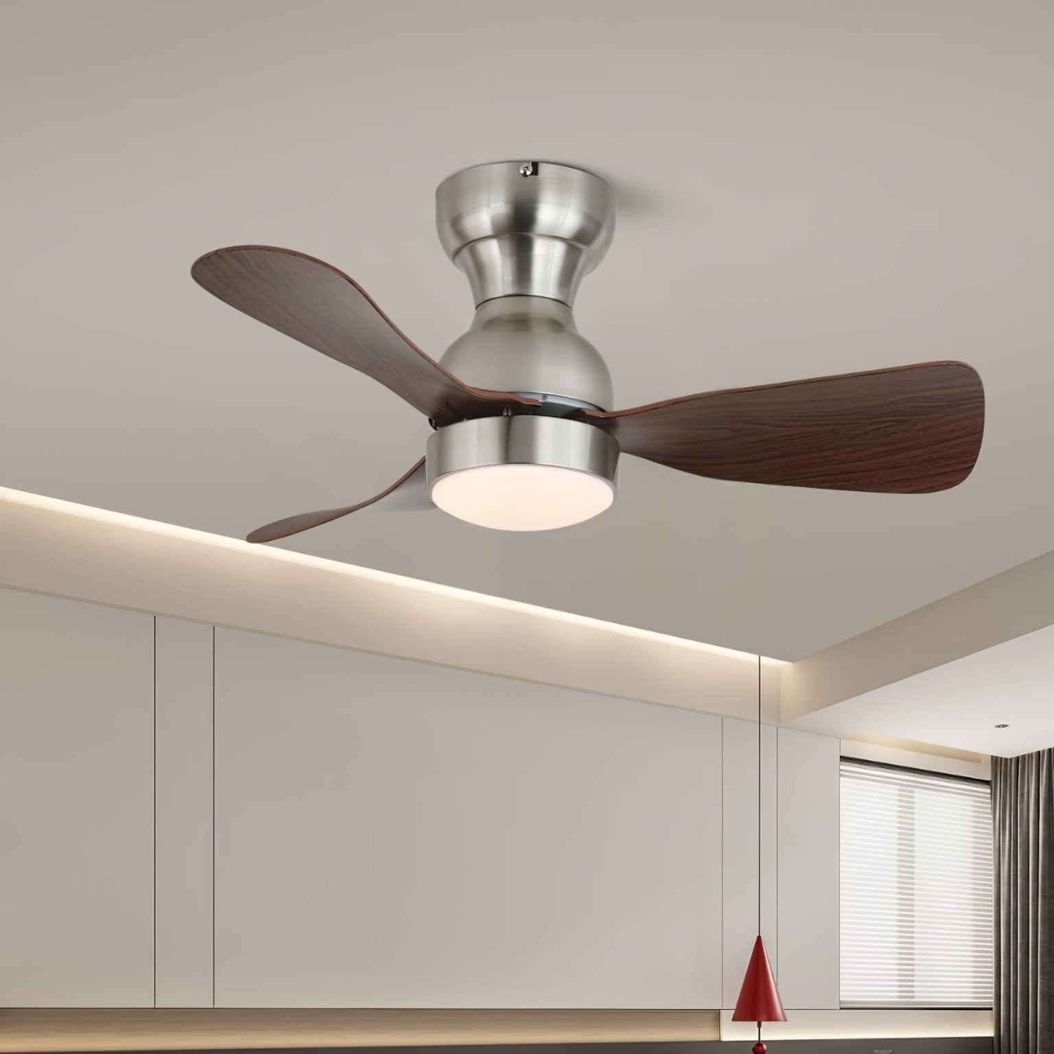 Ventilateur de plafond Aurdorus avec finition corps en bois de noyer