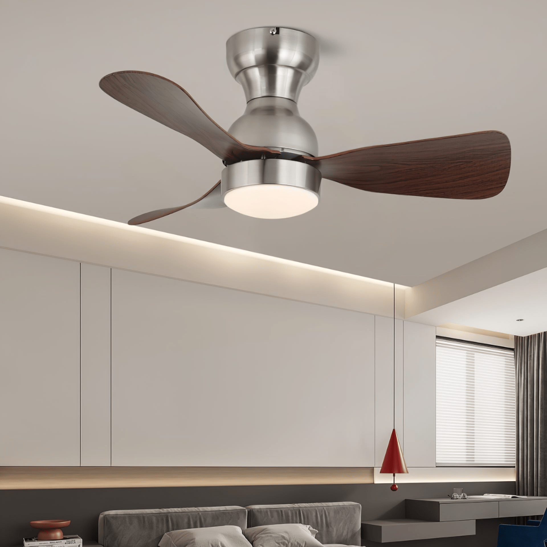 Gros plan du ventilateur de plafond Aurdorus avec pales en bois