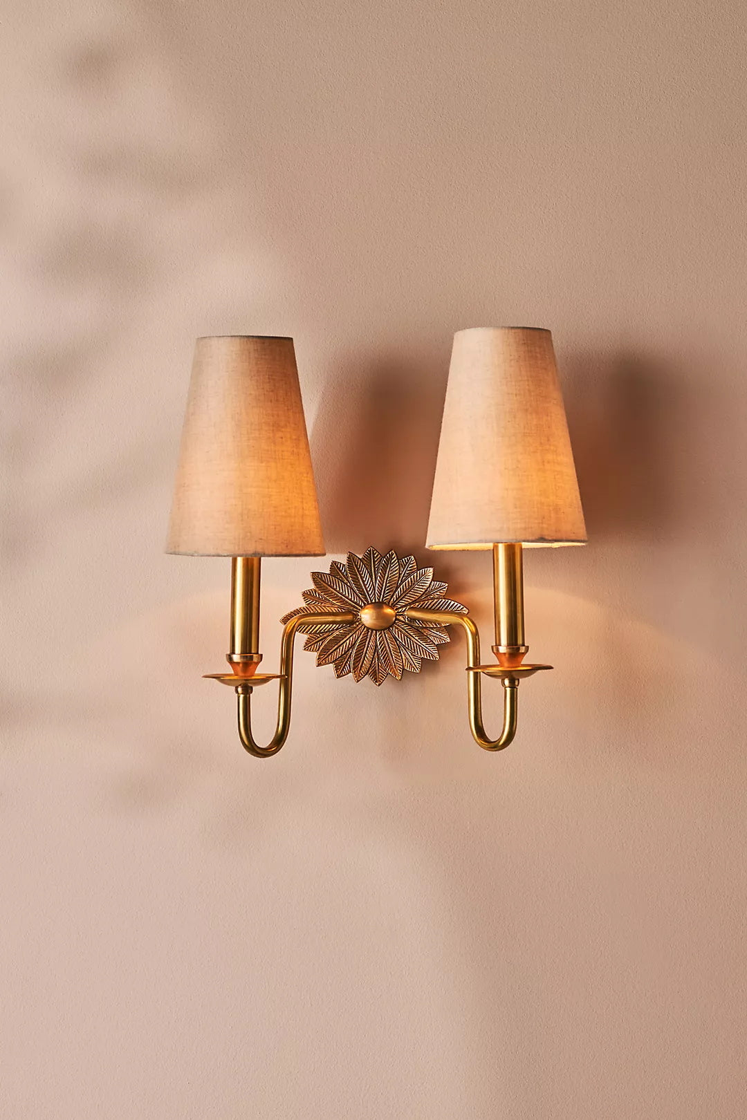 Nimb Applique Murale Double en Tissu et Laiton Élégance Premium - Neutralighting