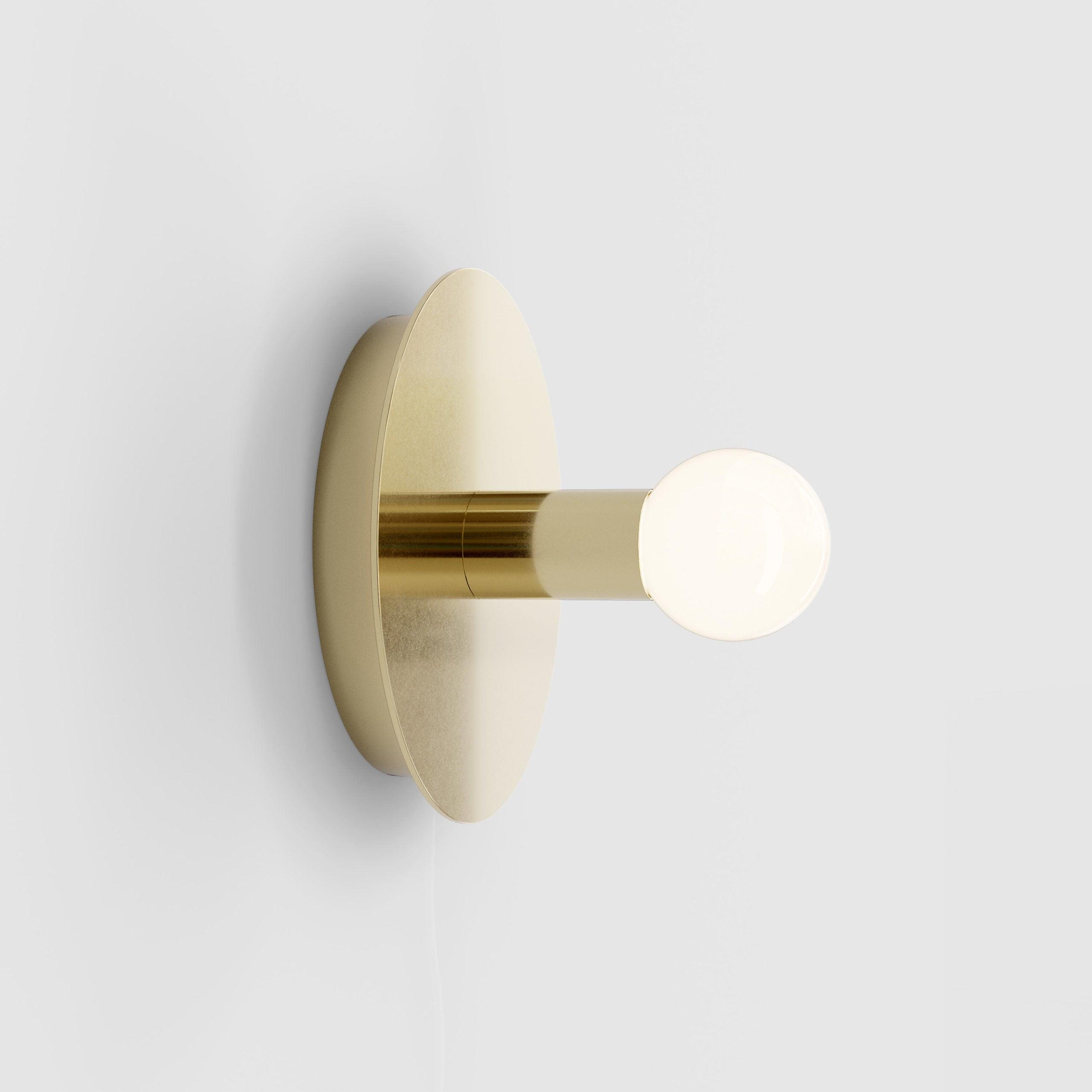 Lustra Wall Lamp Brass Bulb - Neutralighting