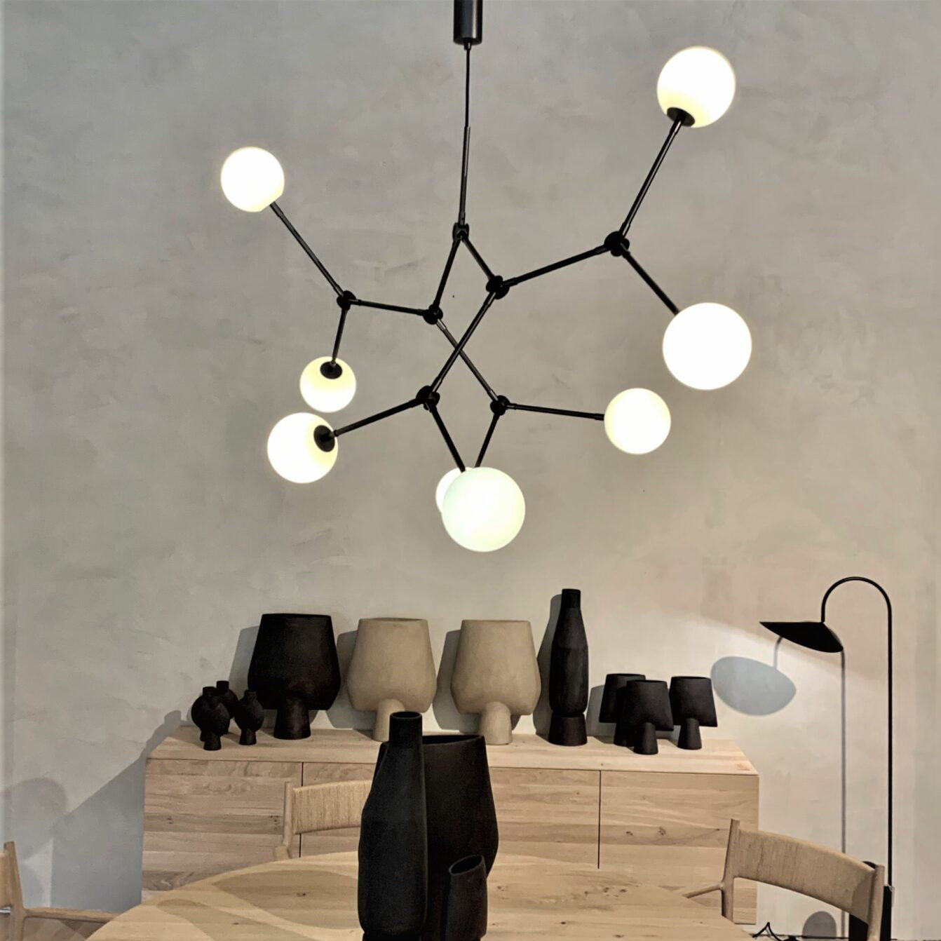 Halo Chandelier Verre Noir Boule Moderne Salon - Neutralighting