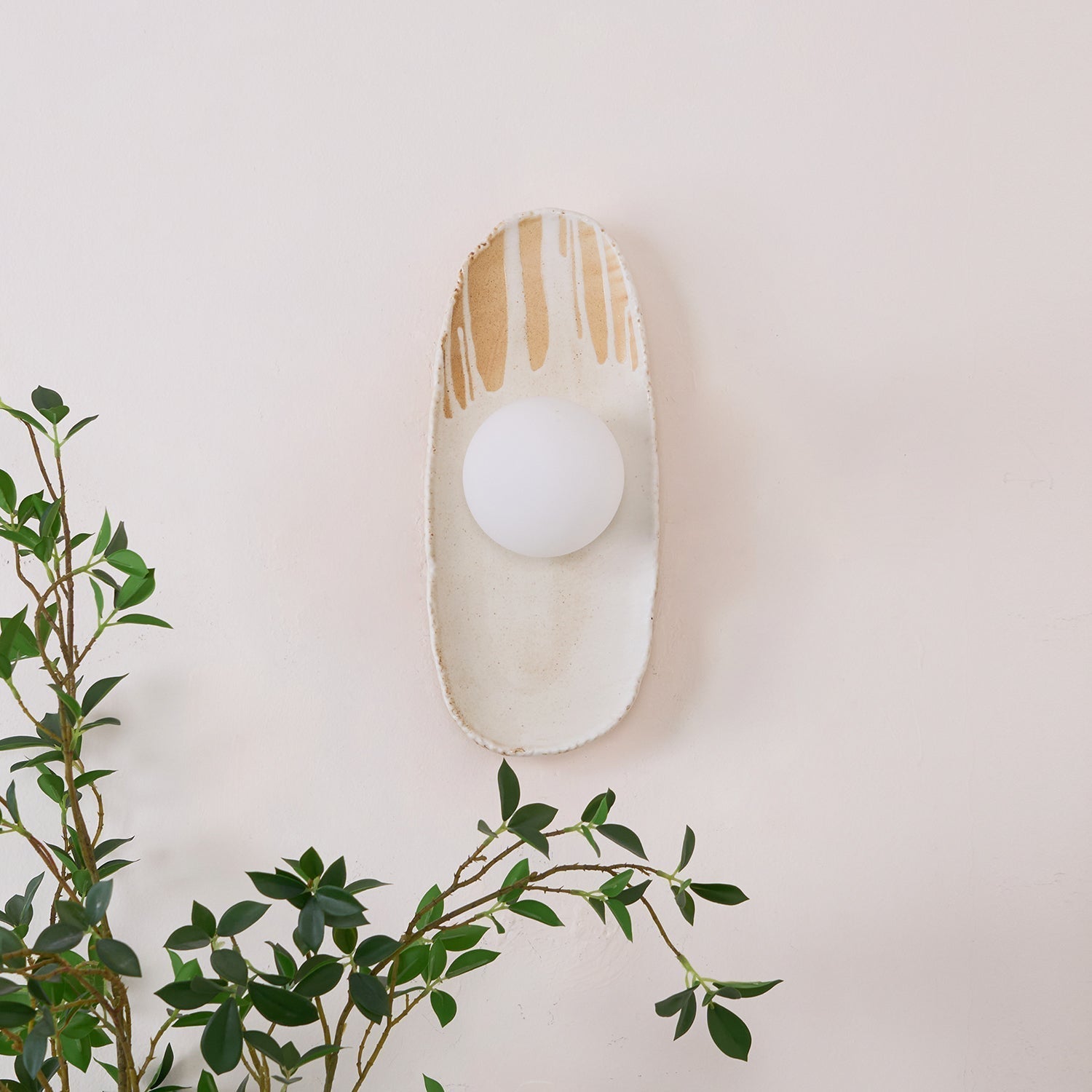 Halien Applique murale Corps en céramique Diffuseur en verre Lumière d'accent artistique - Neutralighting
