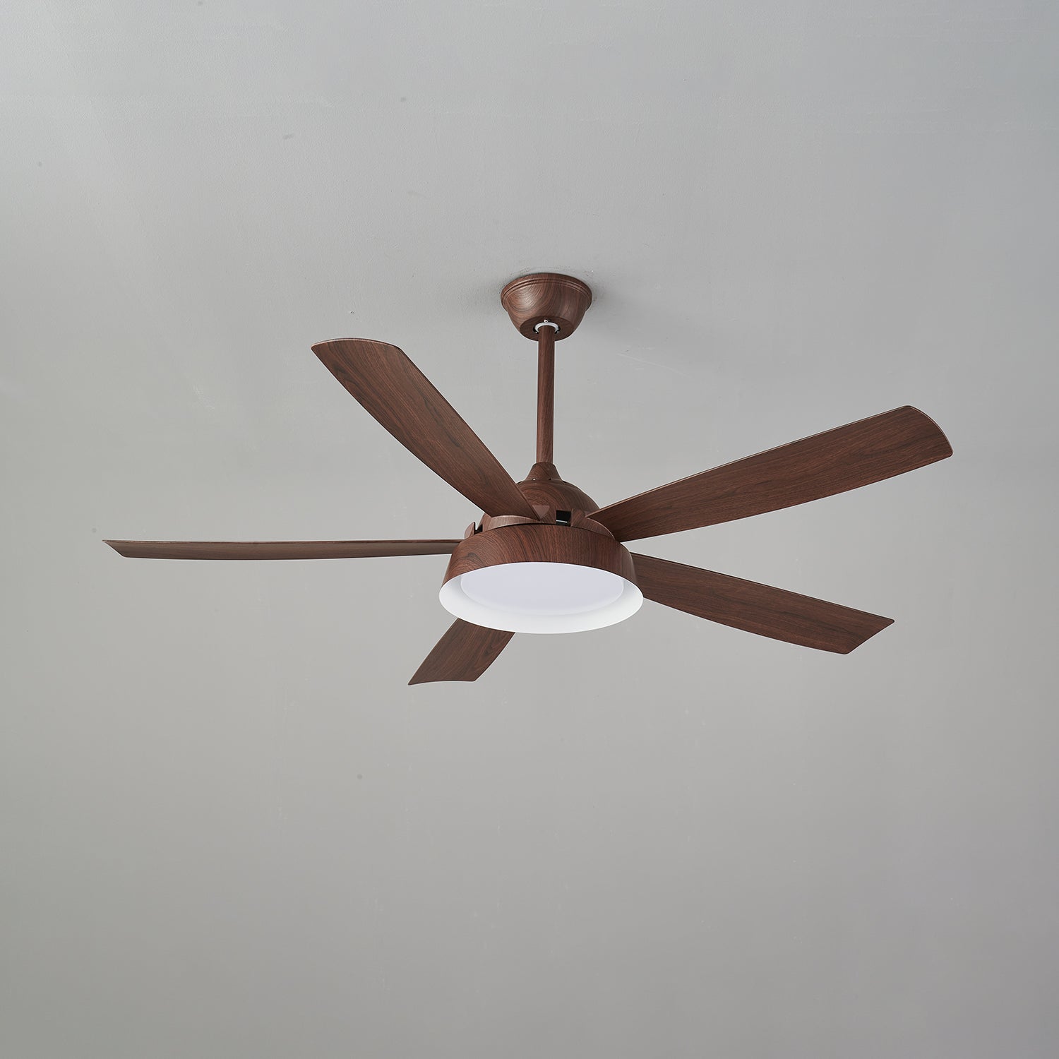 Emballage du plafonnier ventilateur Orvino en bois