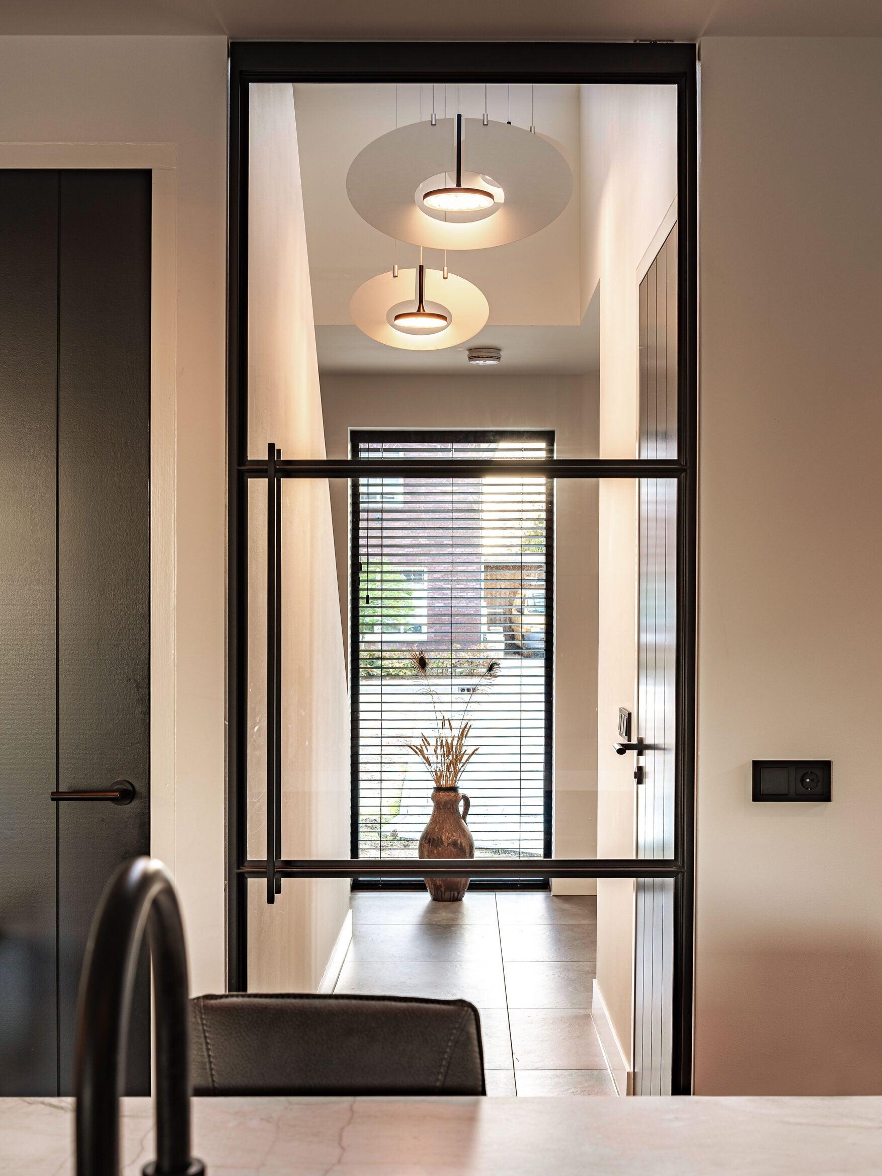 Solara Lampe suspendue ovale à anneau géométrique - Neutralighting