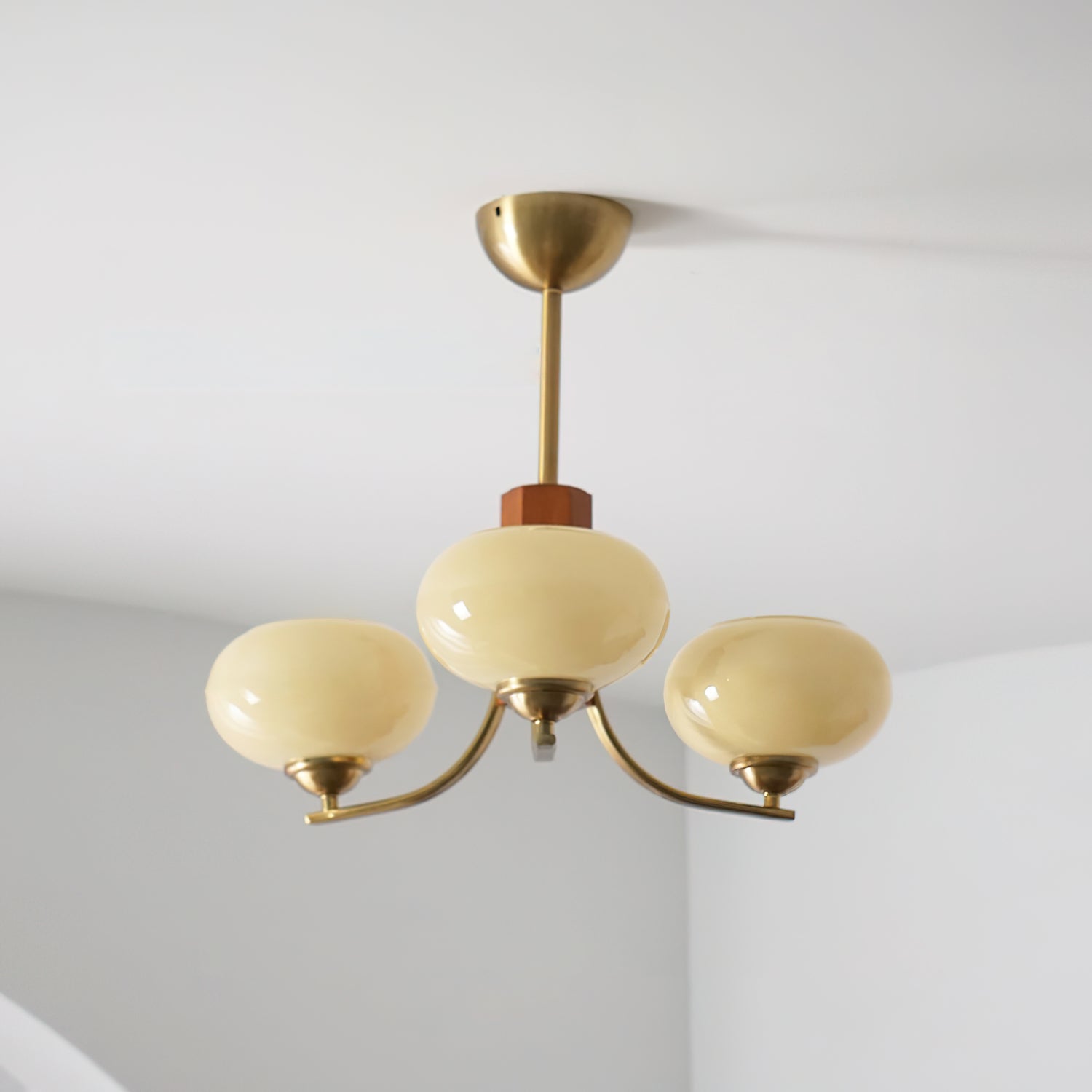 Auralyn Lustre Globe 6 Lumières Verre Ambre - Neutralighting