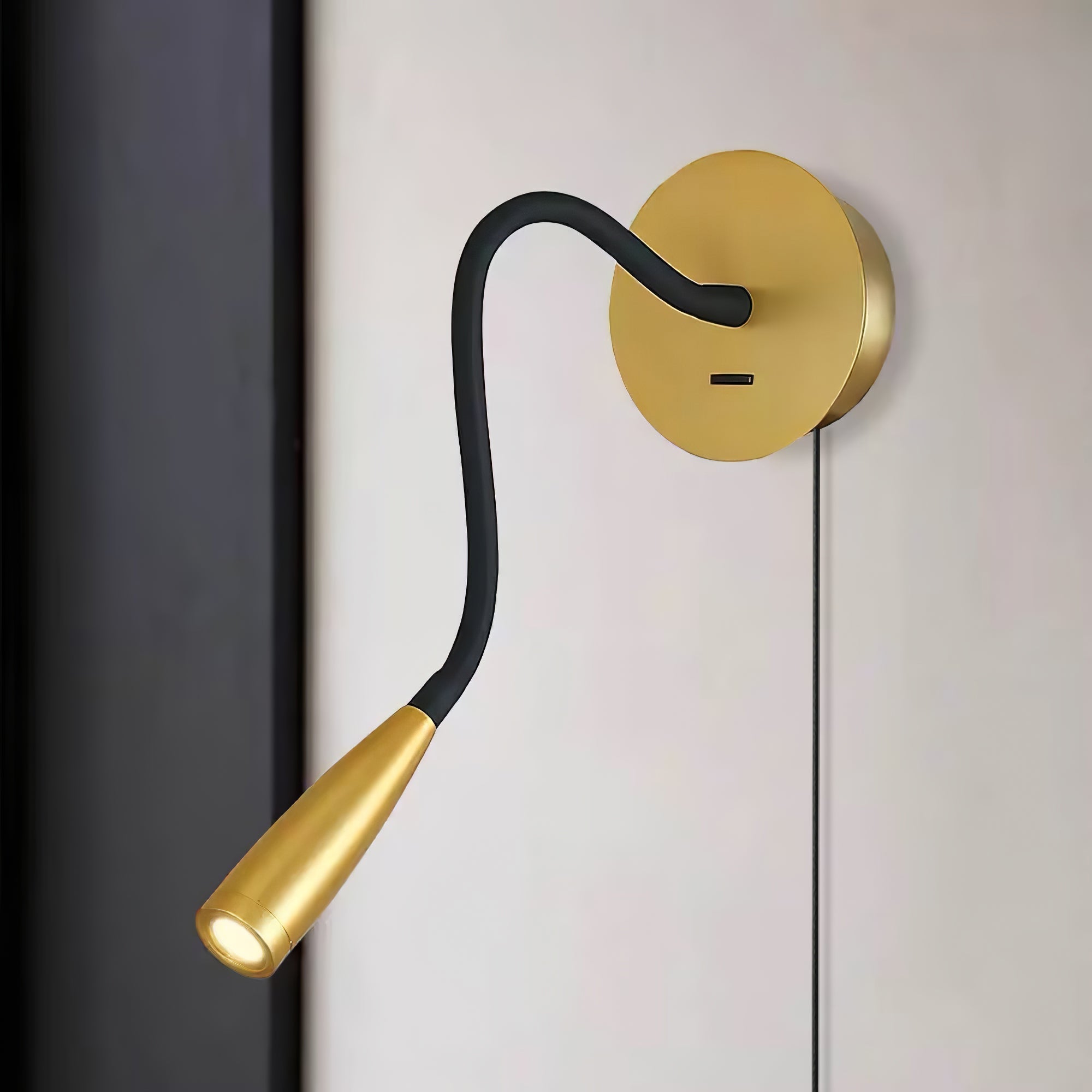 Zodore Modern Minimalist Plug-in Wall Light - Neutralighting