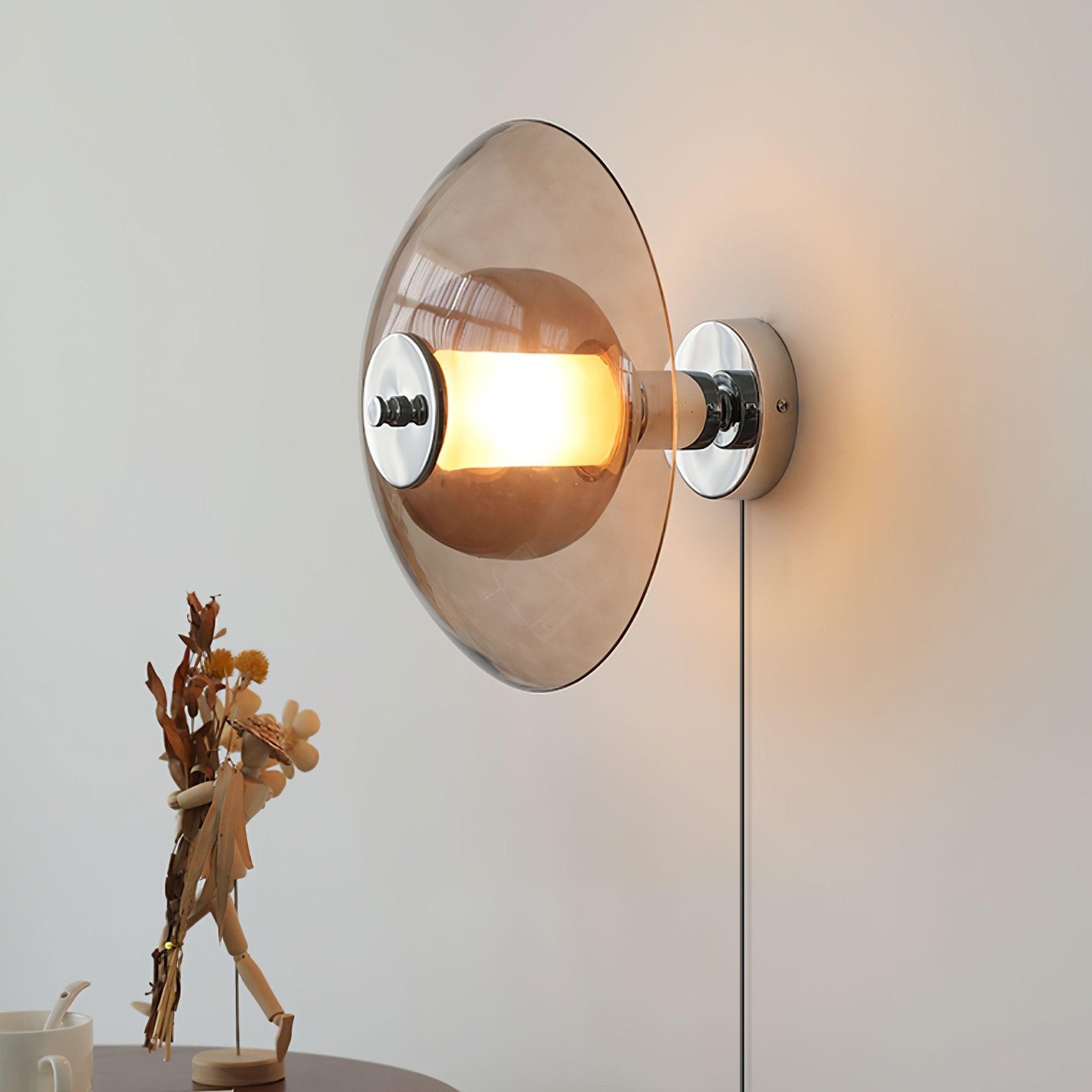Cocarir Nordic Art Flying Saucer Plug-in Wall Light - Neutralighting