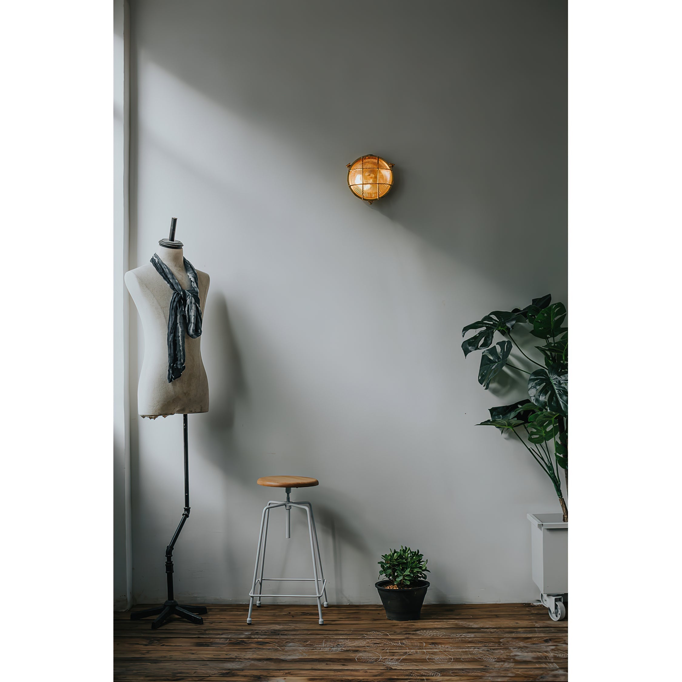 Erthearis Applique Murale Vintage Laiton Métal Bunker - Neutralighting