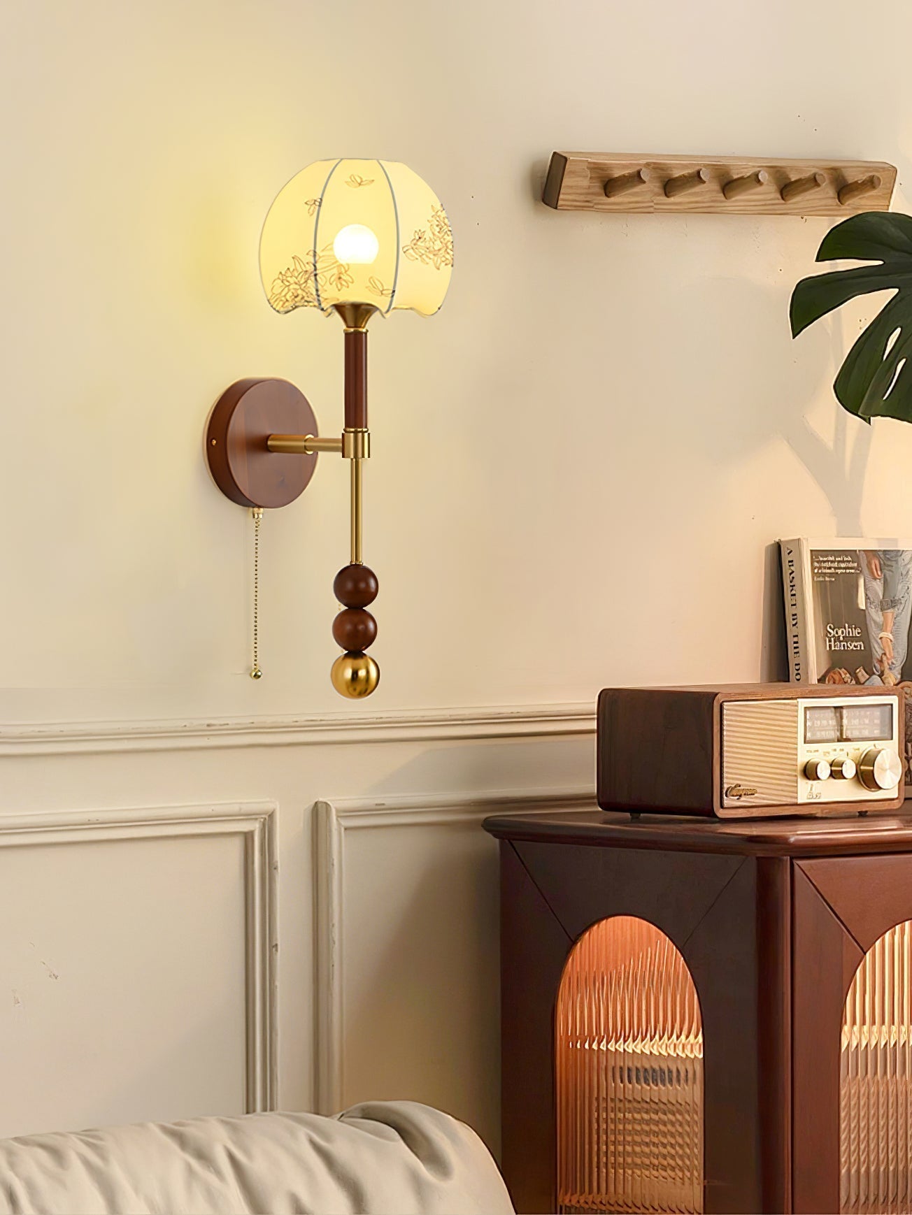 Hilda Roma Elegance Wood Sconce Wall lamp - Neutralighting