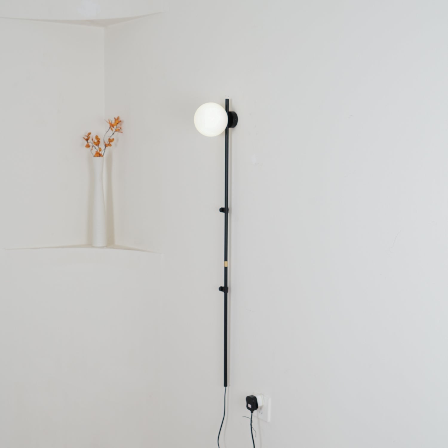 Curaeion Modern Minimalist Plug In Glass Wall Lamp - Neutralighting