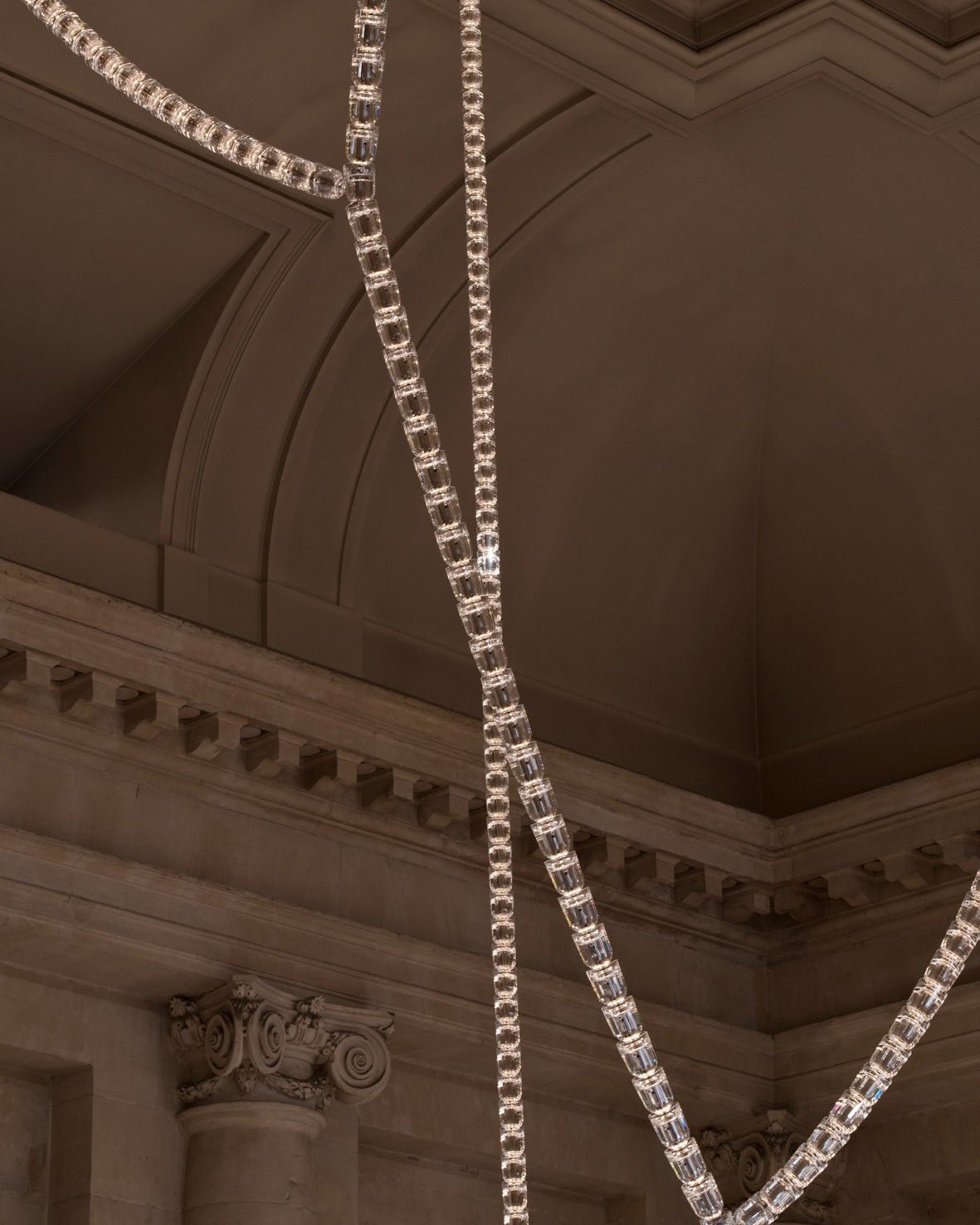 Lustra Chandelier Chrome Cristal Entrelacé Lignes - Neutralighting