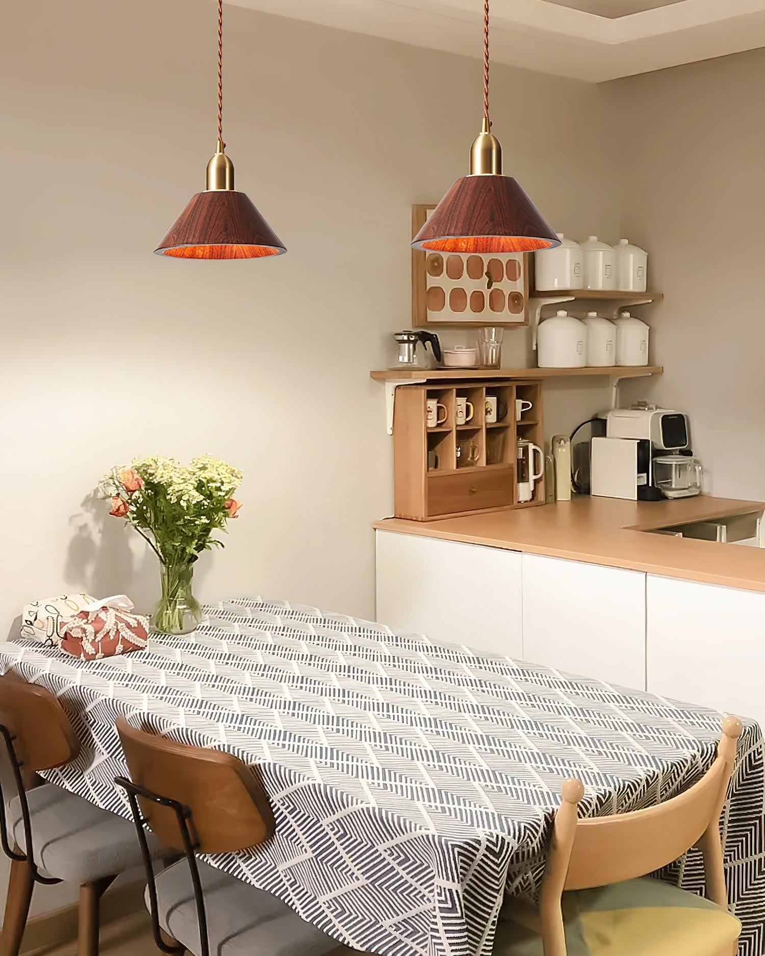 Emberin Suspension en bois de formes assorties en bois massif et laiton - Neutralighting