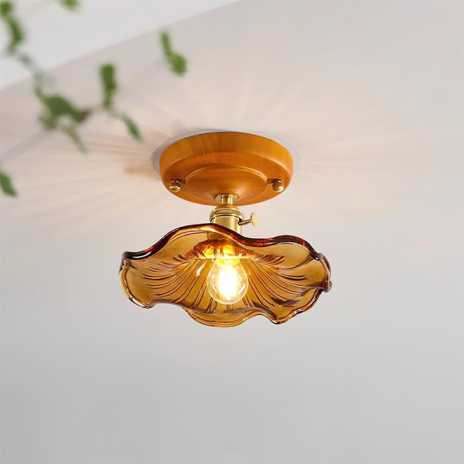 Aura Plafonnier Vintage Abat-jour Verre Laiton - Neutralighting