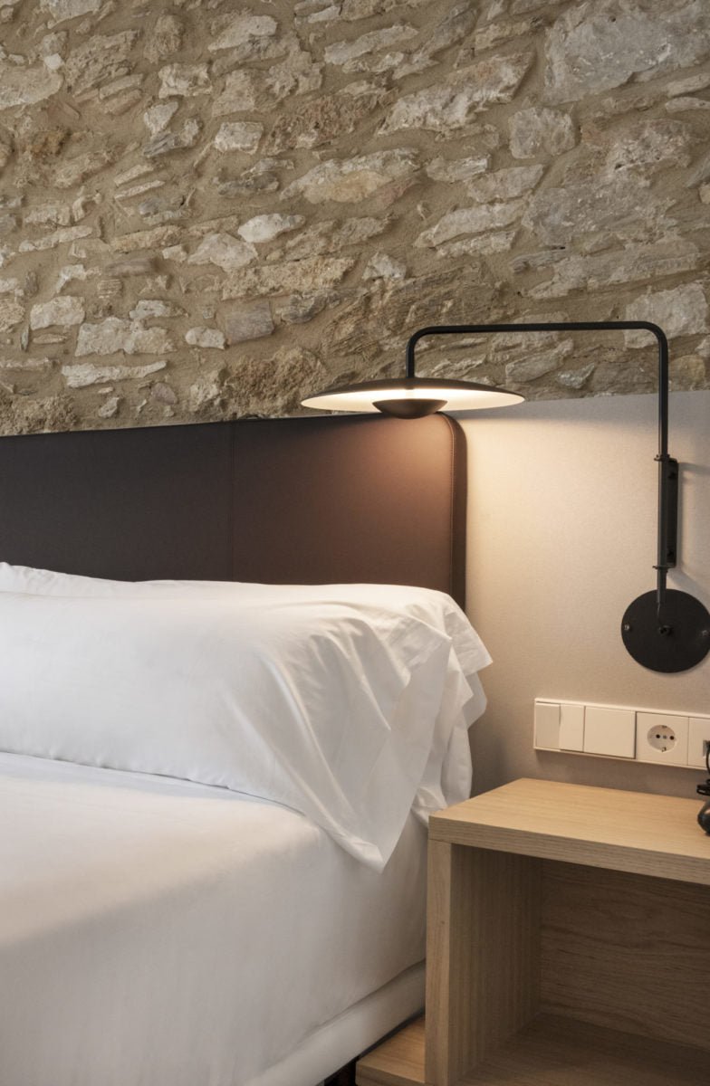 Abnormal Classic Modern Minimalist Plug-In Wall Lamp - Neutralighting