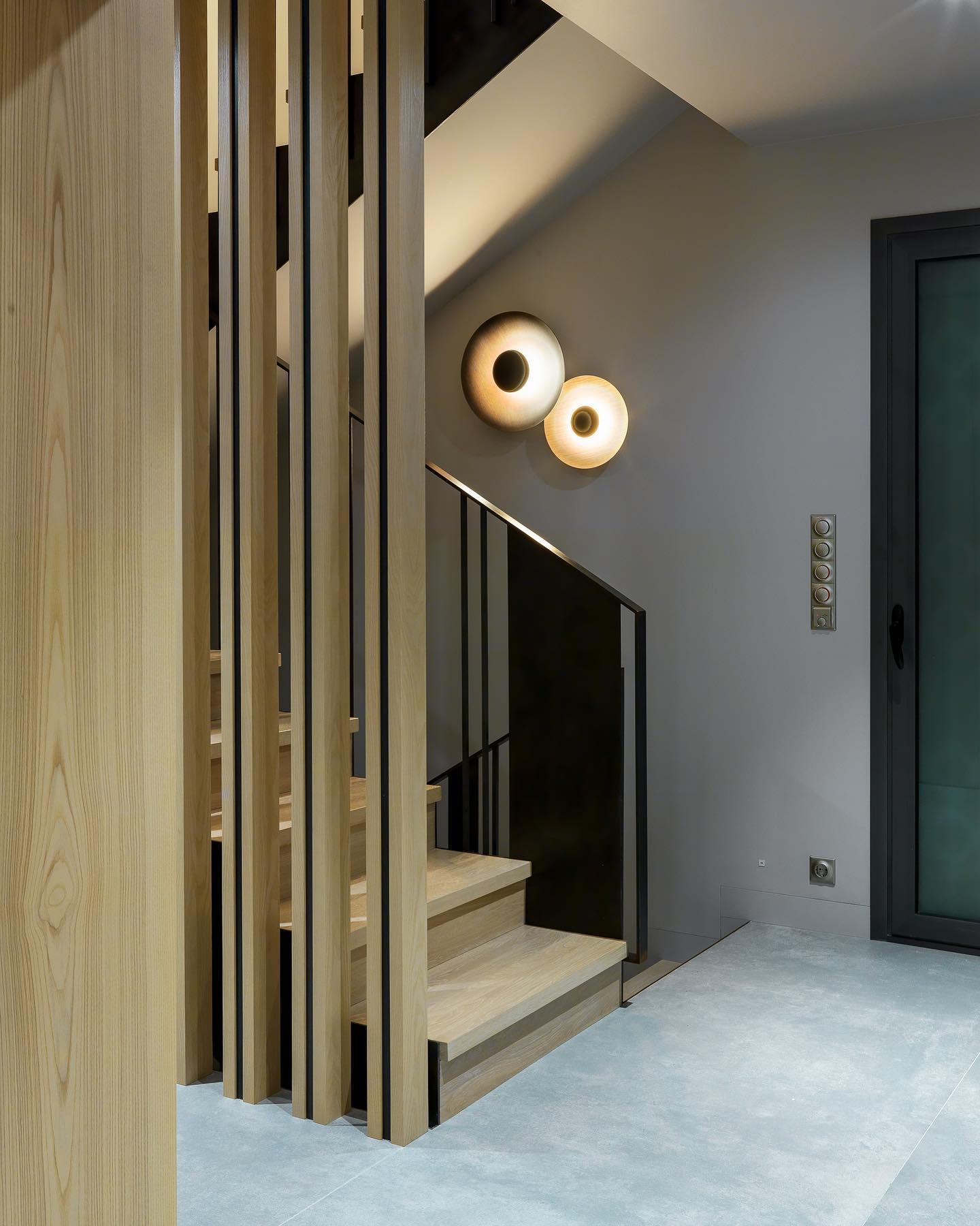 Peacemaker Elegance Simplicity Glow Wall Light - Neutralighting