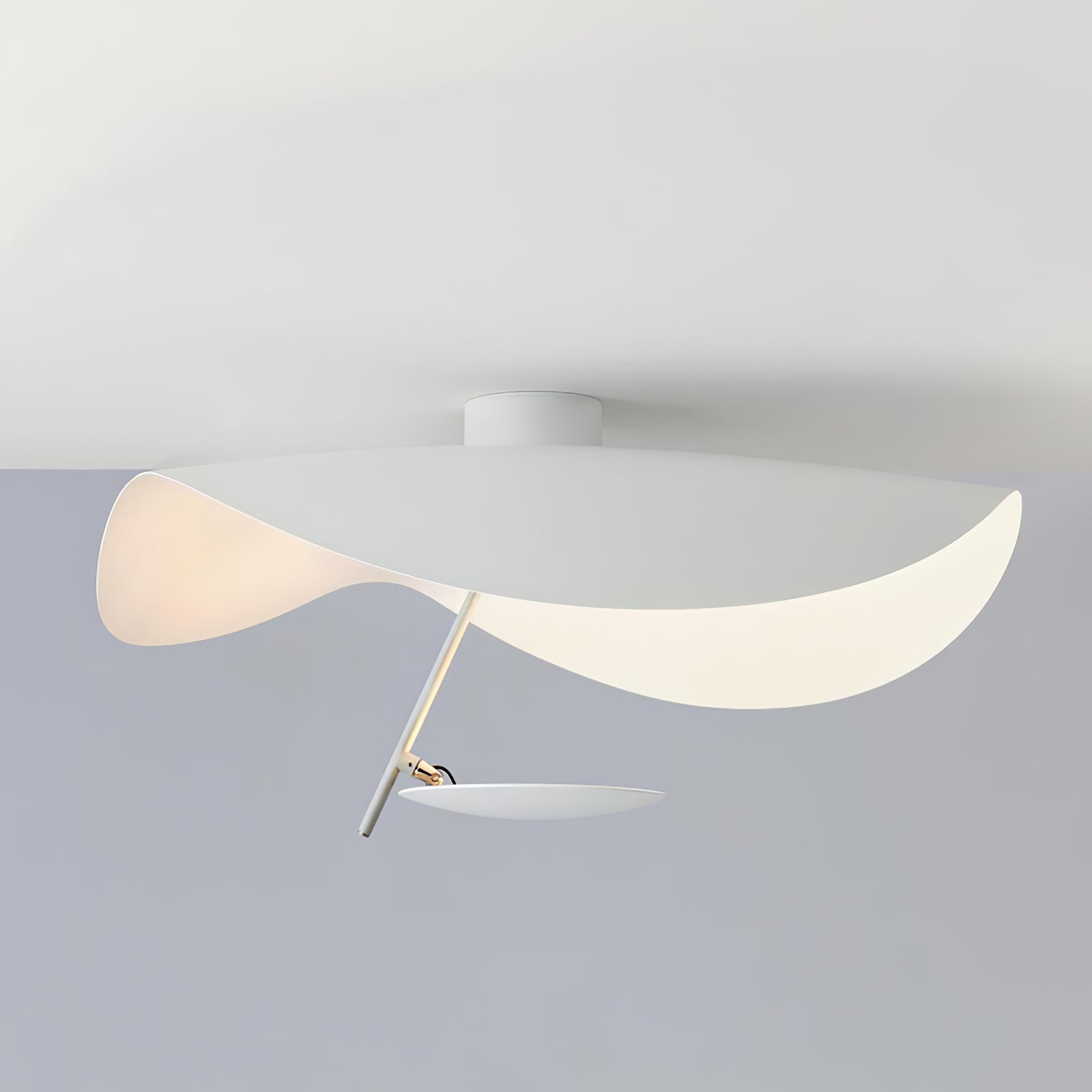 Solara Plafonnier Abat-jour Courbé et Intérieur Doré - Neutralighting
