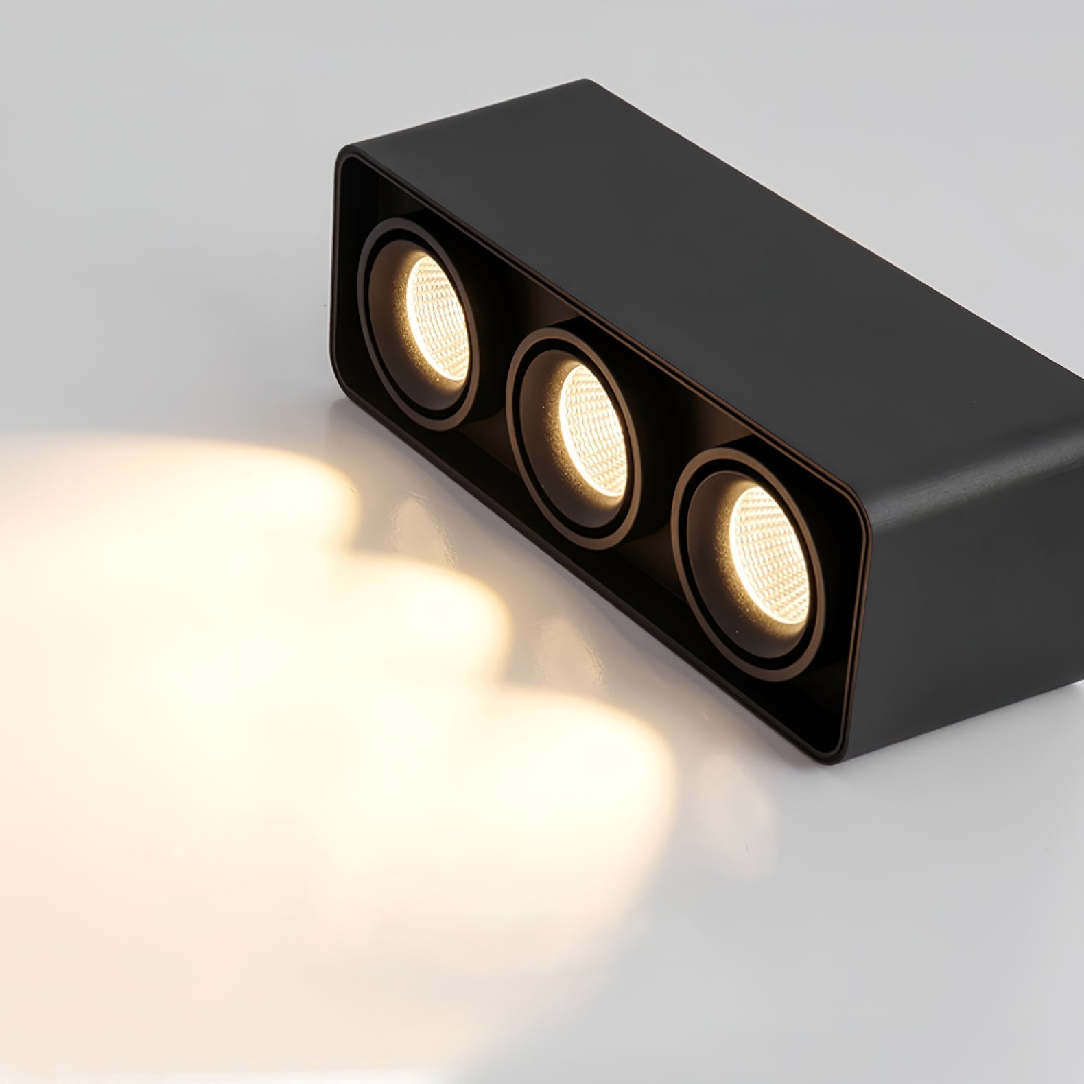 Solara Projecteur Encastré Jumeau LED Angulaire Minimaliste - Neutralighting