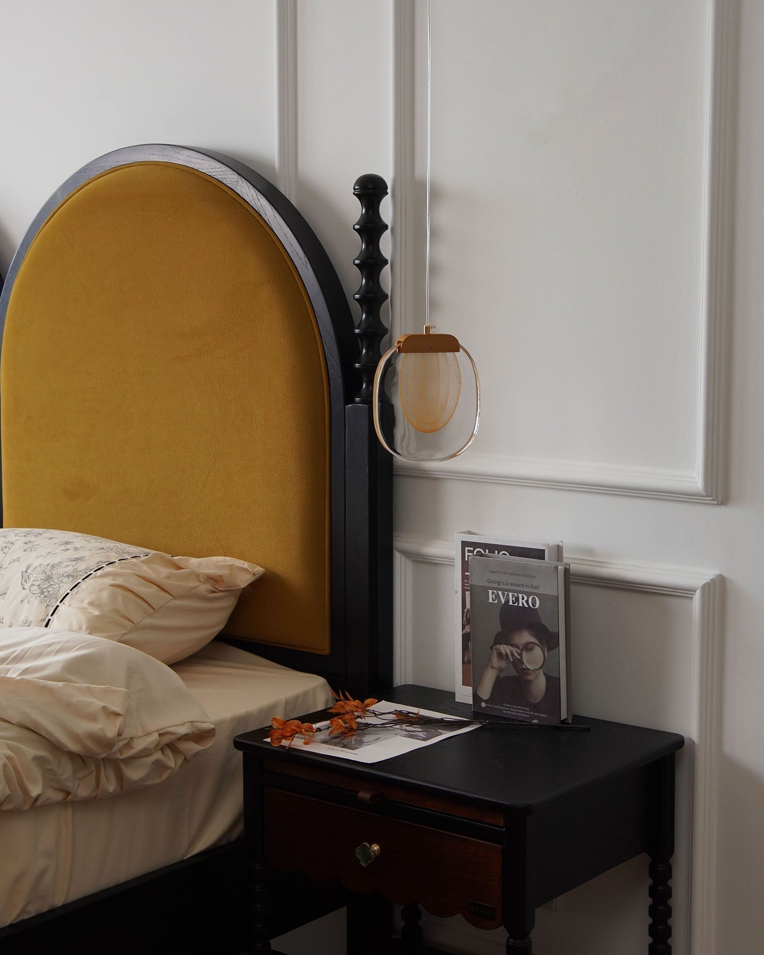 Virelli Lampe Pendante Abat-jour en Verre Ondulé Accent Doré Scandi LED - Neutralighting