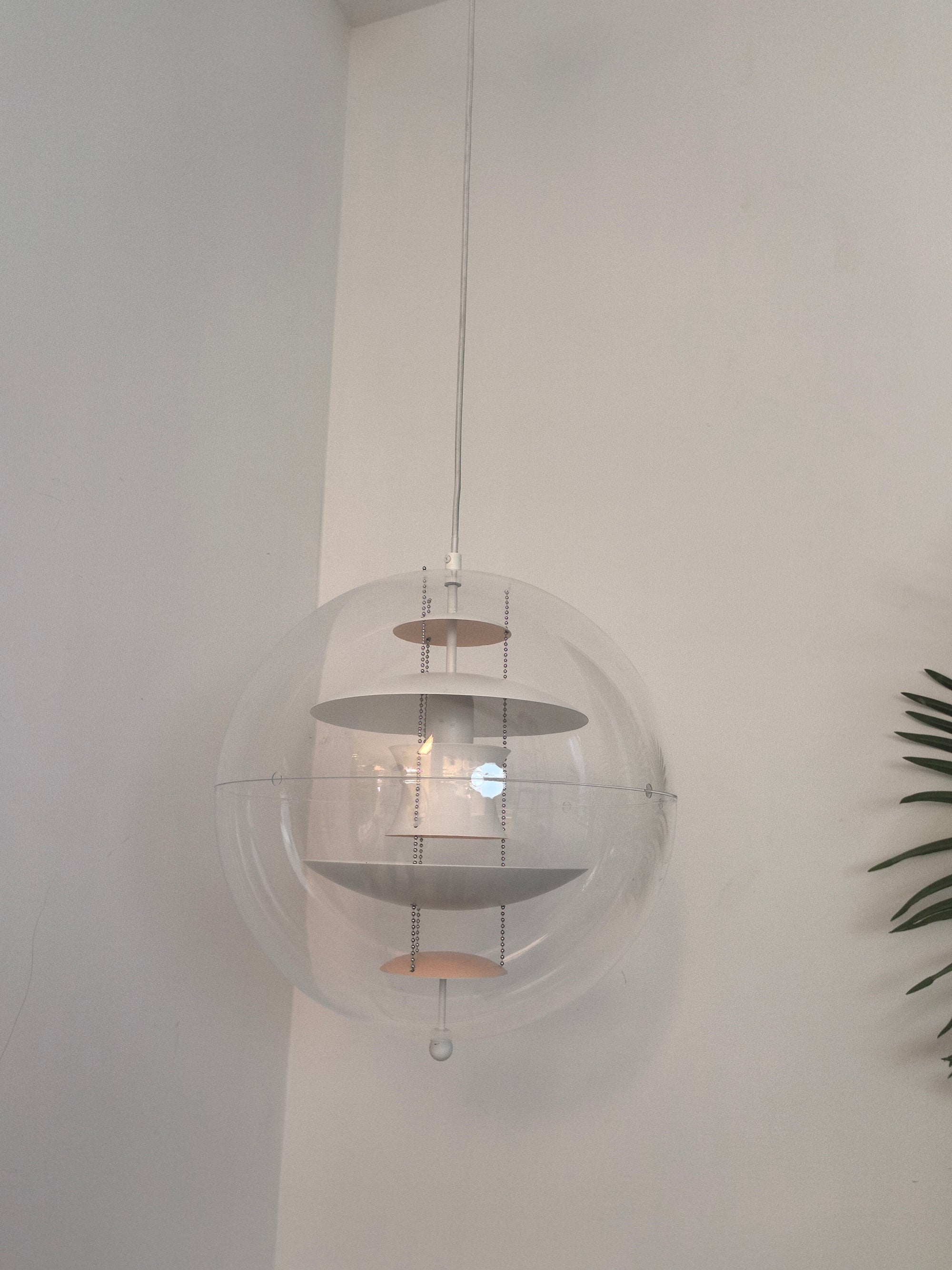Orlaeen Lampe suspendue Globe en métal et acrylique à créativité individuelle - Neutralighting