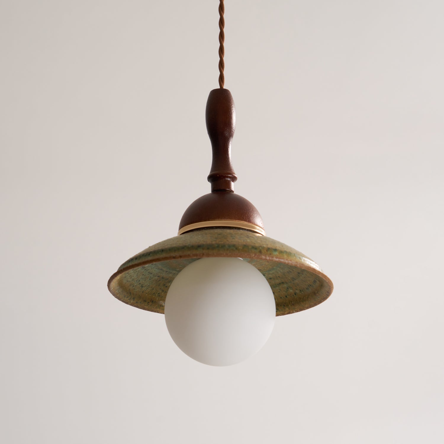 Ulsilia Lampe Pendante Art en Bois et Céramique - Neutralighting